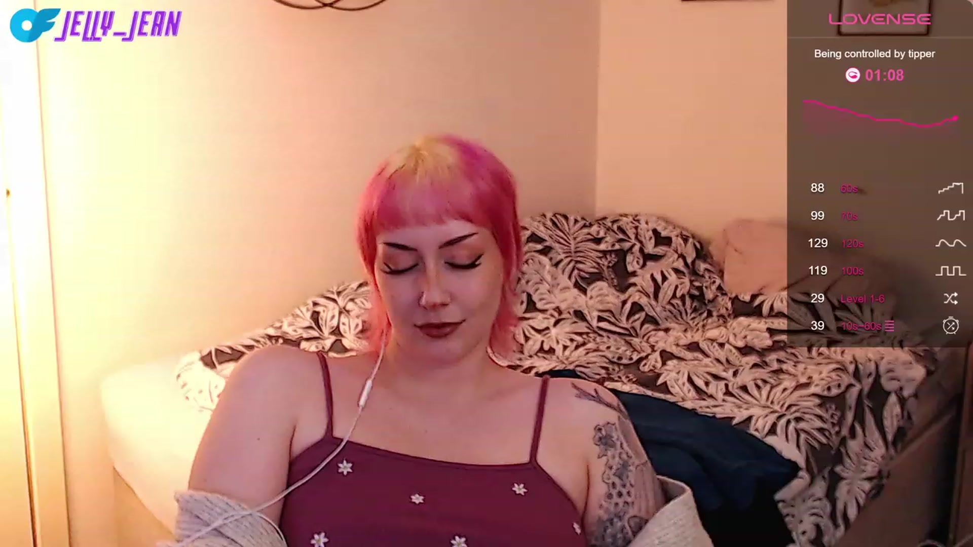 Gallery image thumbnail from Jelly_Jean's myfreecams stream on, 09/16/2023, 16:41 image 17 of 20