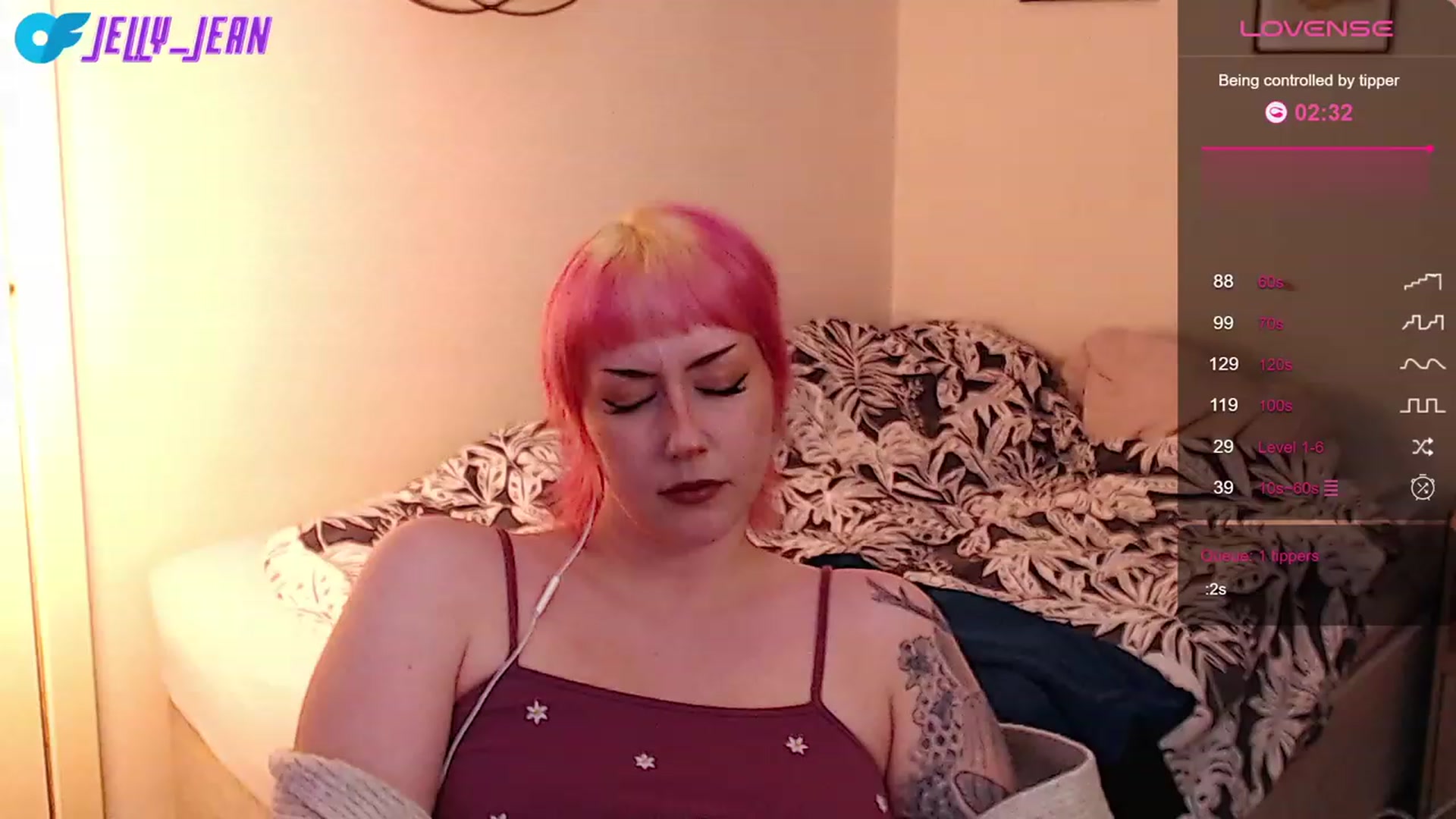 Gallery image thumbnail from Jelly_Jean's myfreecams stream on, 09/16/2023, 17:04 image 9 of 20