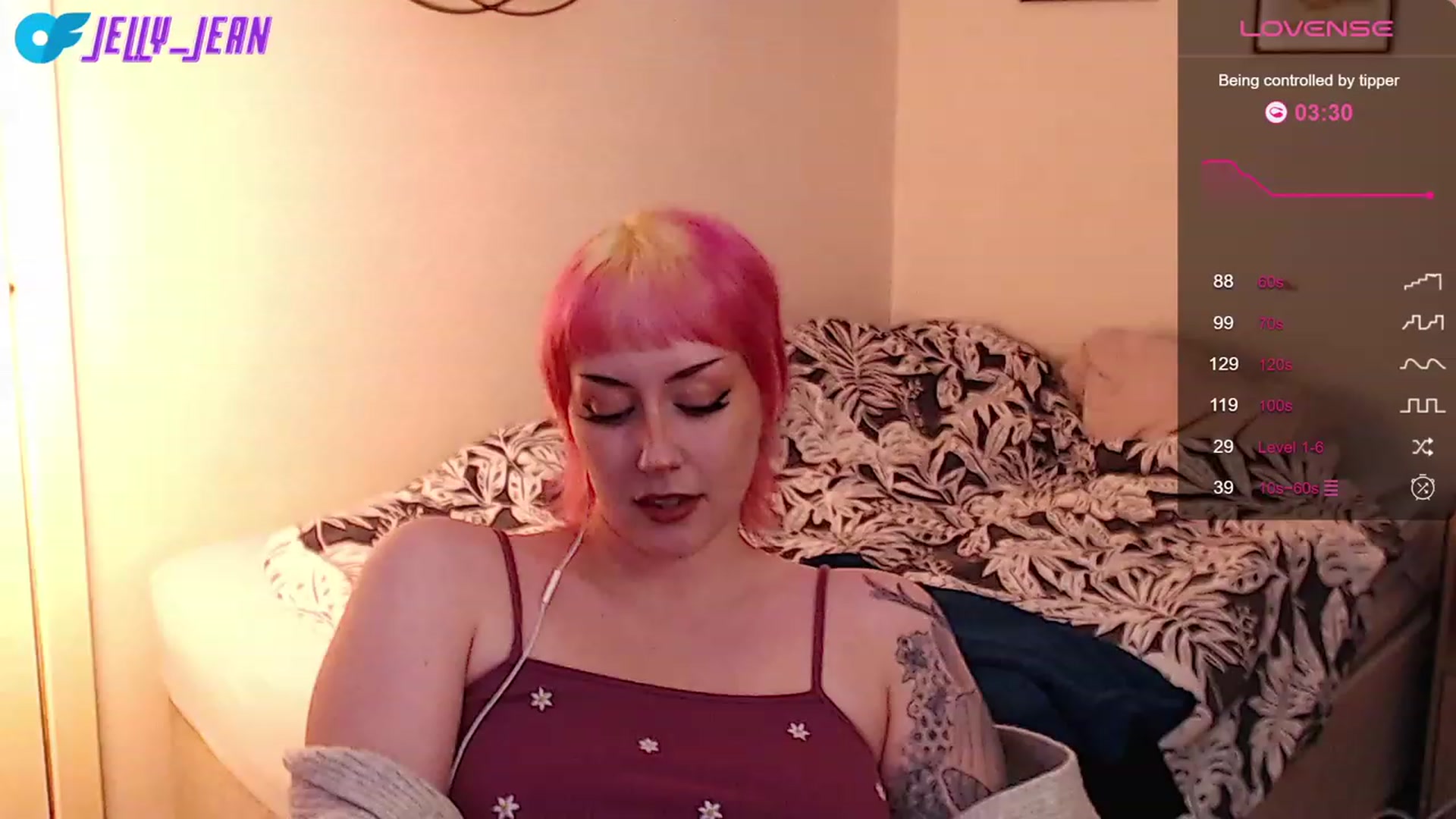 Gallery image thumbnail from Jelly_Jean's myfreecams stream on, 09/16/2023, 17:04 image 14 of 20