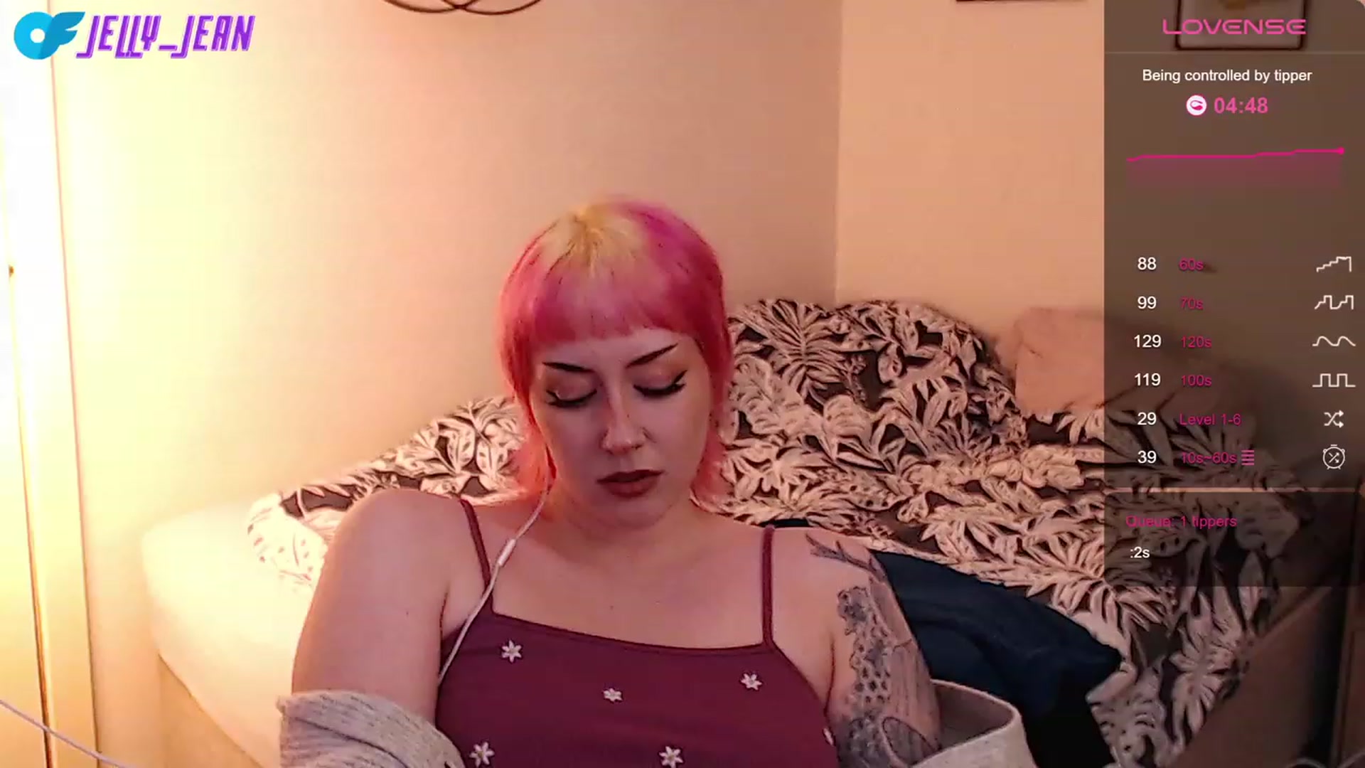 Gallery image thumbnail from Jelly_Jean's myfreecams stream on, 09/16/2023, 17:04 image 7 of 20
