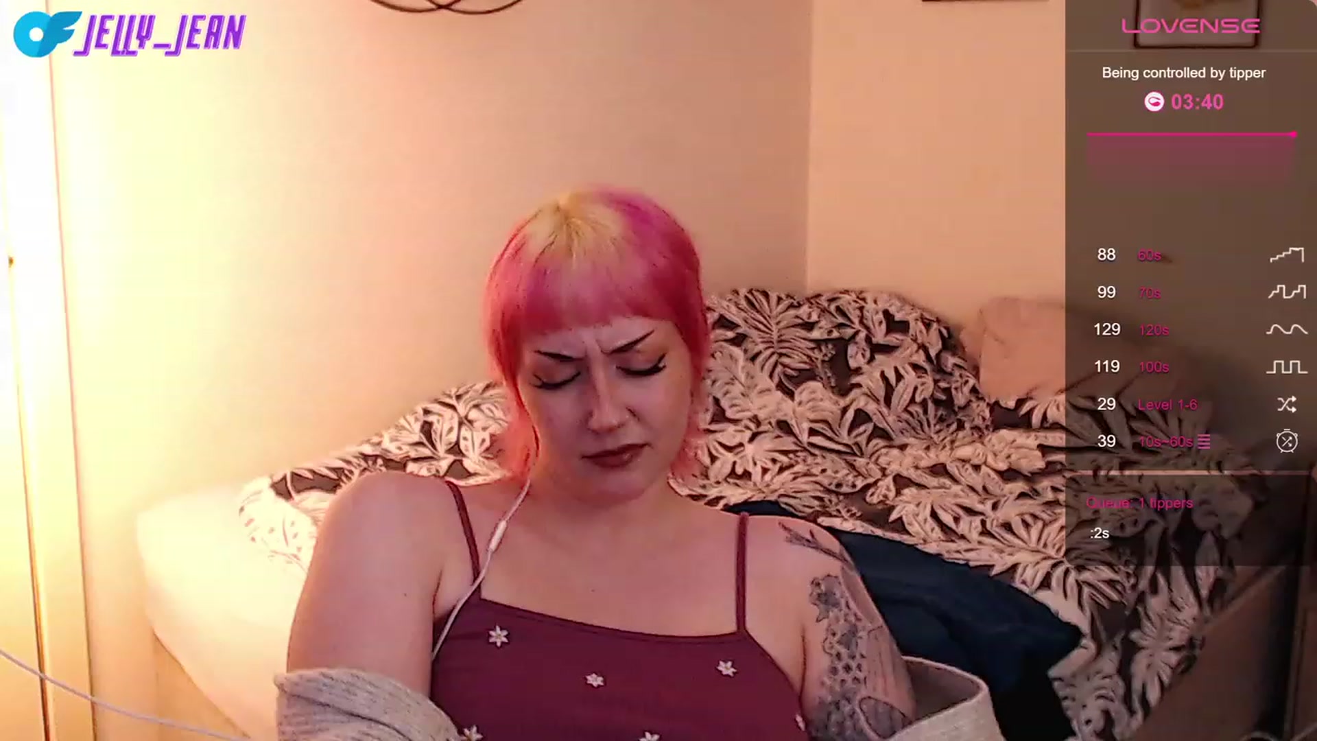Gallery image thumbnail from Jelly_Jean's myfreecams stream on, 09/16/2023, 17:04 image 8 of 20