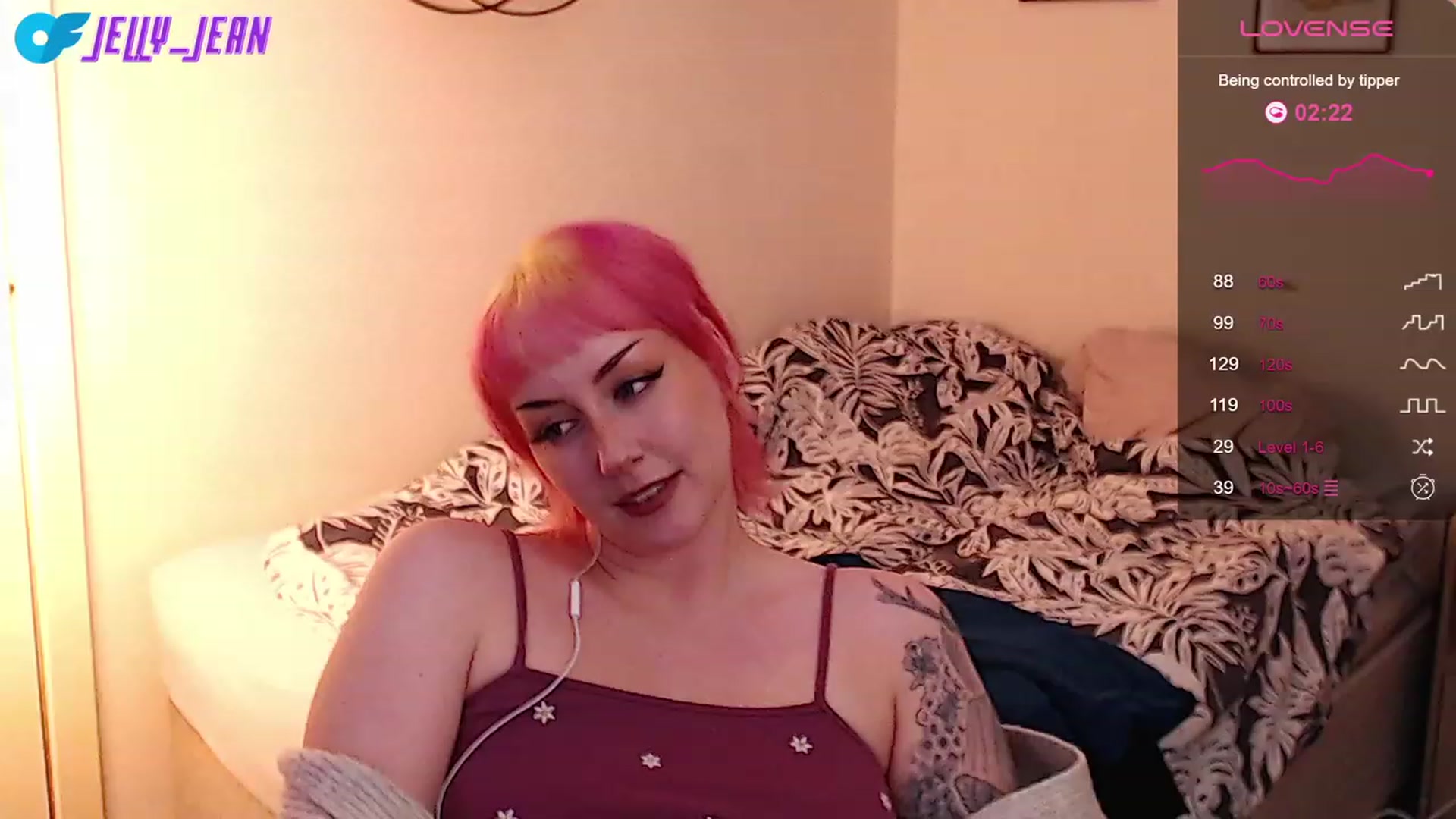 Gallery image thumbnail from Jelly_Jean's myfreecams stream on, 09/16/2023, 17:04 image 15 of 20