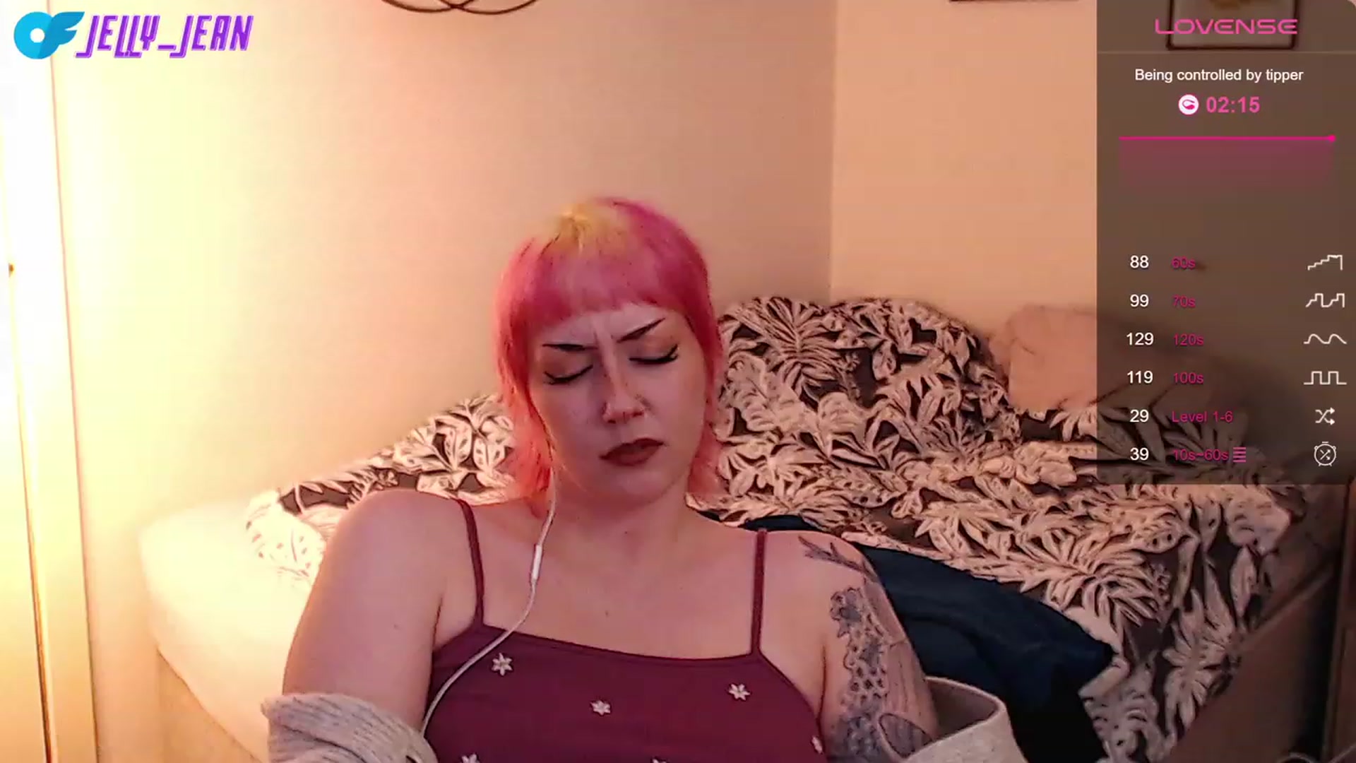Gallery image thumbnail from Jelly_Jean's myfreecams stream on, 09/16/2023, 17:04 image 3 of 20