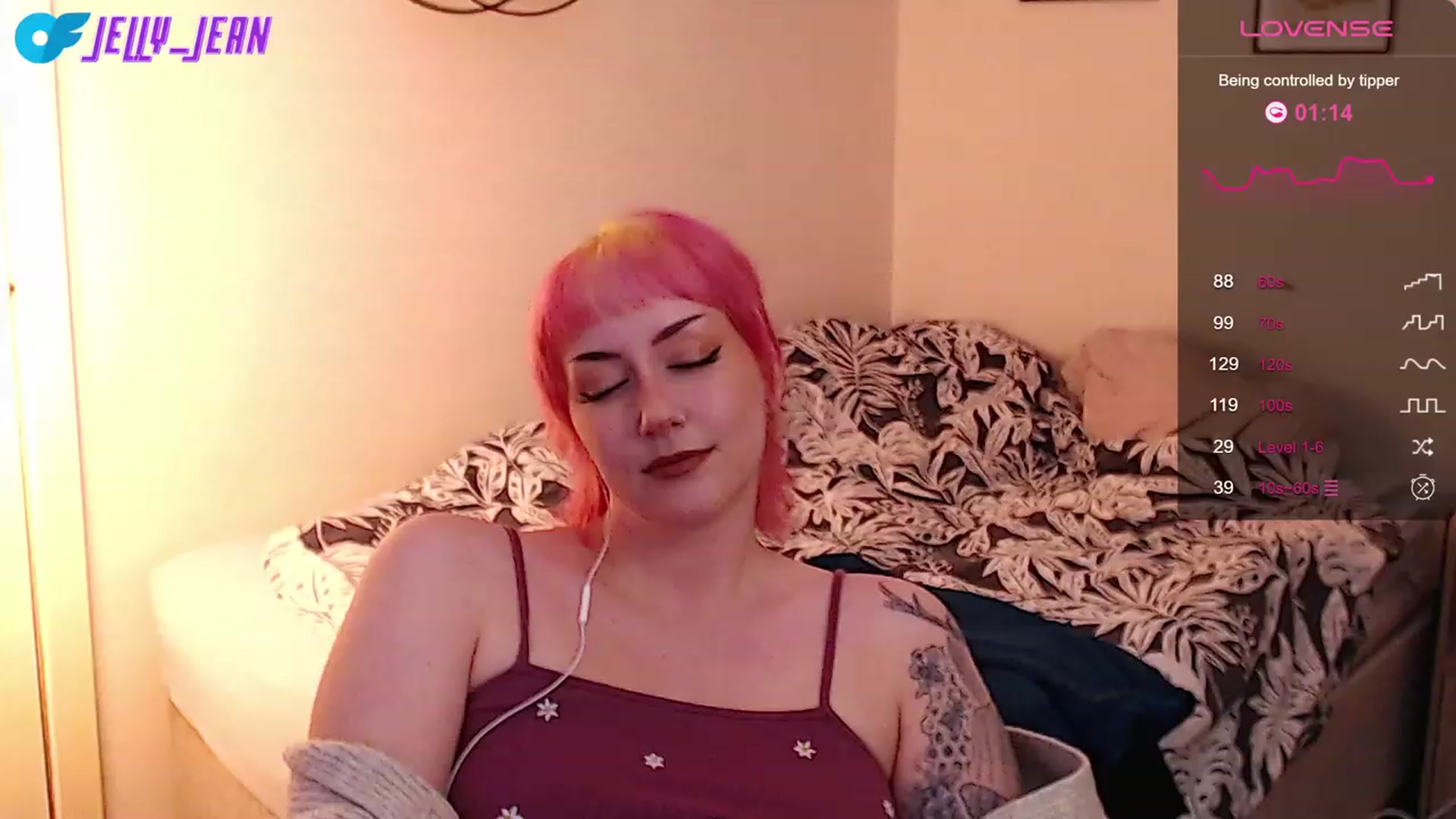 Gallery image thumbnail from Jelly_Jean's myfreecams stream on, 09/16/2023, 17:04 image 16 of 20