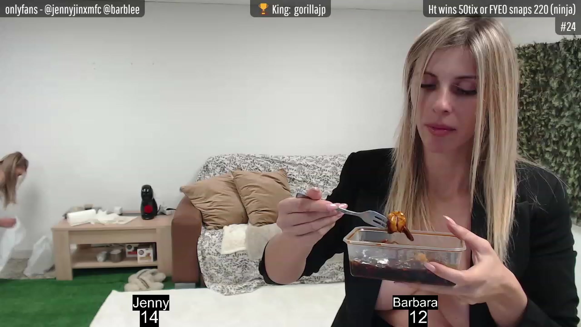 Gallery image thumbnail from JenNBarbara's myfreecams stream on, 02/05/2023, 23:24 image 3 of 20