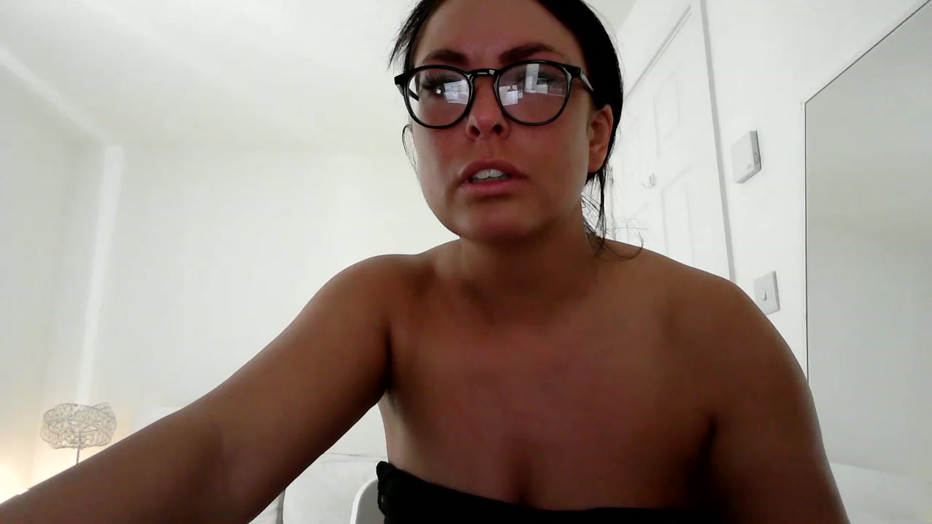 Gallery image thumbnail from Jendrizzy's myfreecams stream on, 02/22/2023, 10:00 image 2 of 20