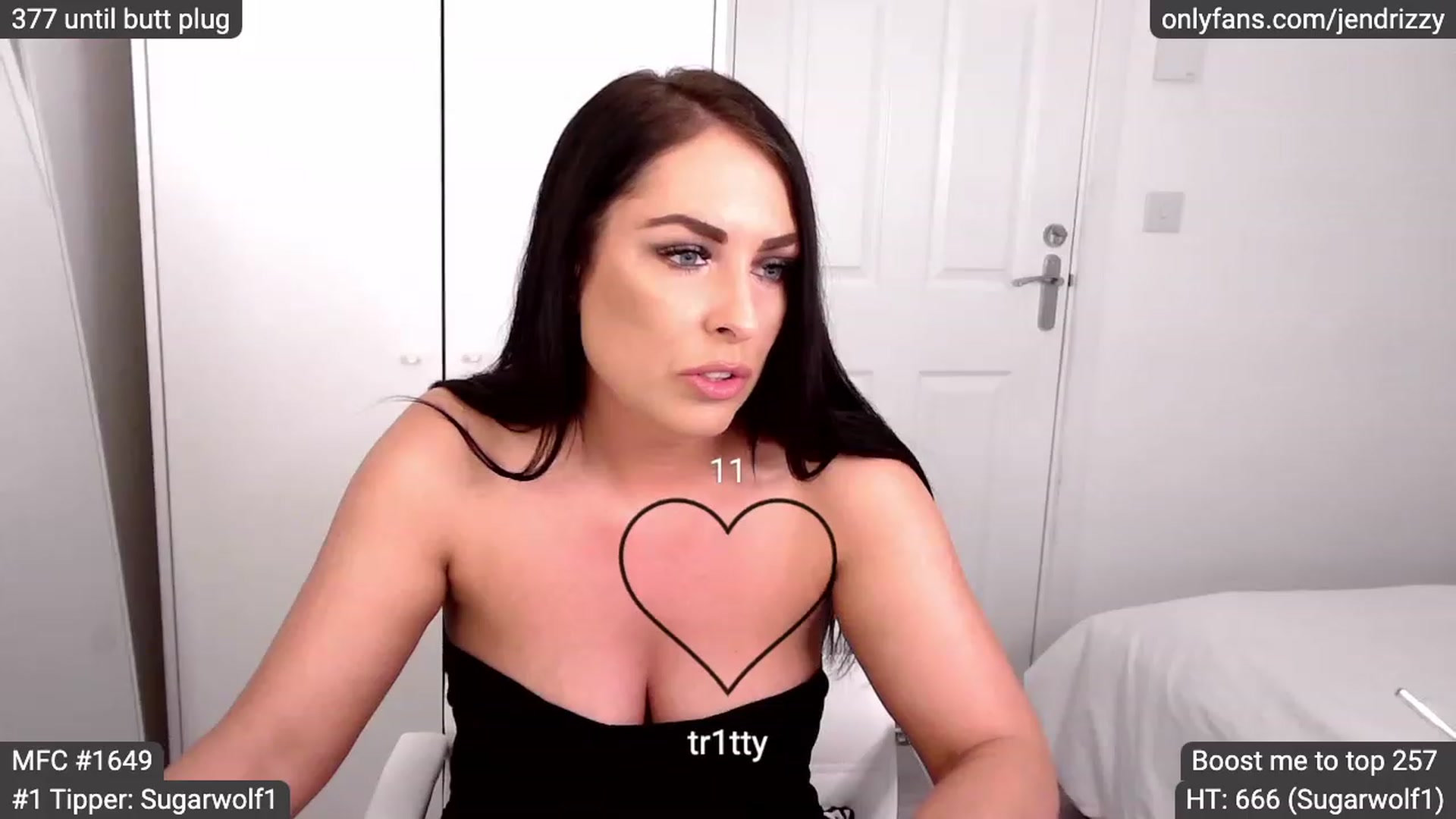 Gallery image thumbnail from Jendrizzy's myfreecams stream on, 04/17/2023, 12:10 image 4 of 20