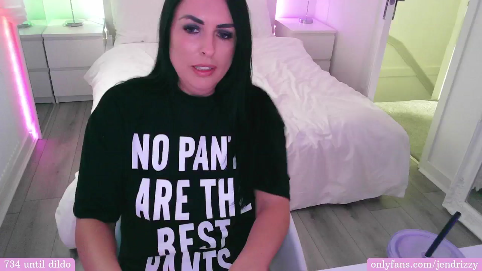 Gallery image thumbnail from Jendrizzy's myfreecams stream on, 05/25/2024, 17:59 image 7 of 20