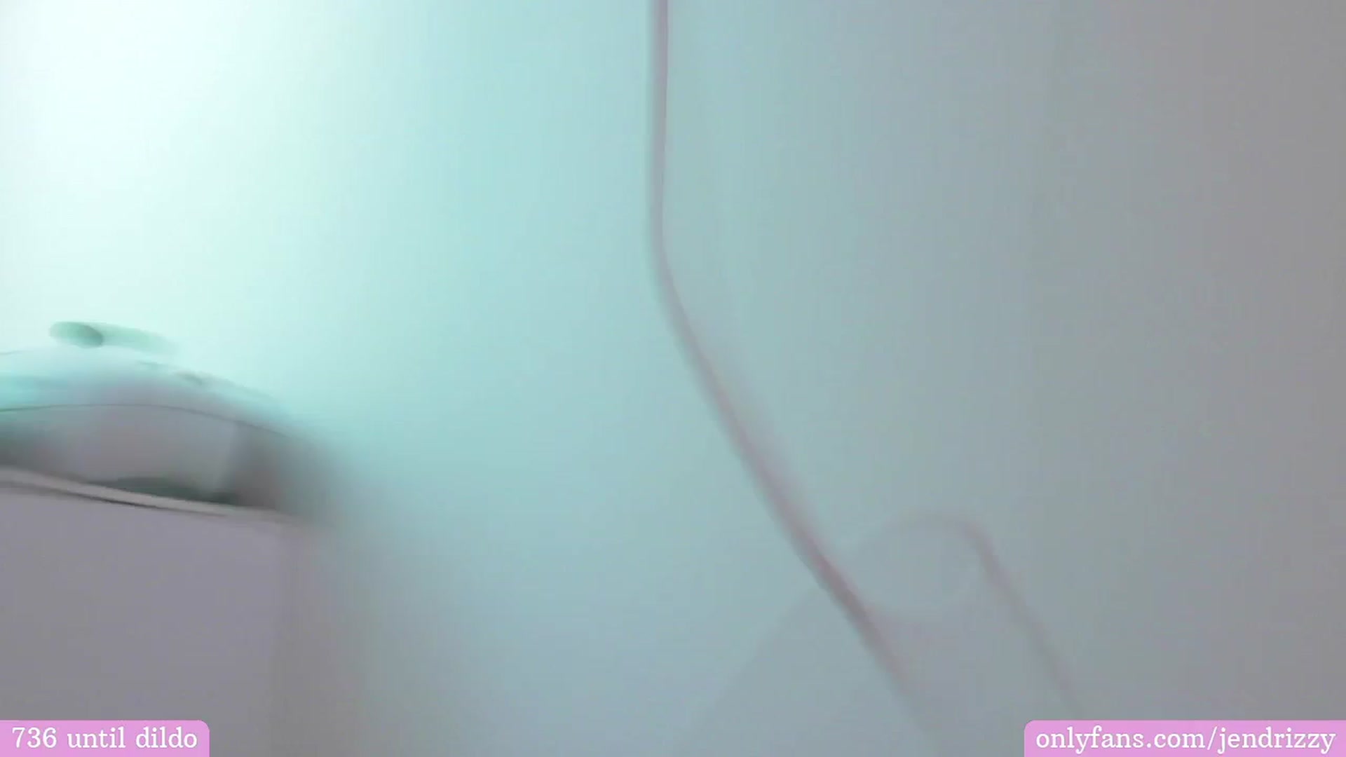 Gallery image thumbnail from Jendrizzy's myfreecams stream on, 05/25/2024, 17:59 image 1 of 20