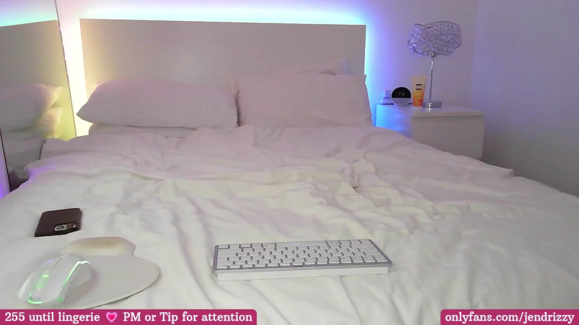 Gallery image thumbnail from Jendrizzy's myfreecams stream on, 12/16/2024, 14:24 image 8 of 20