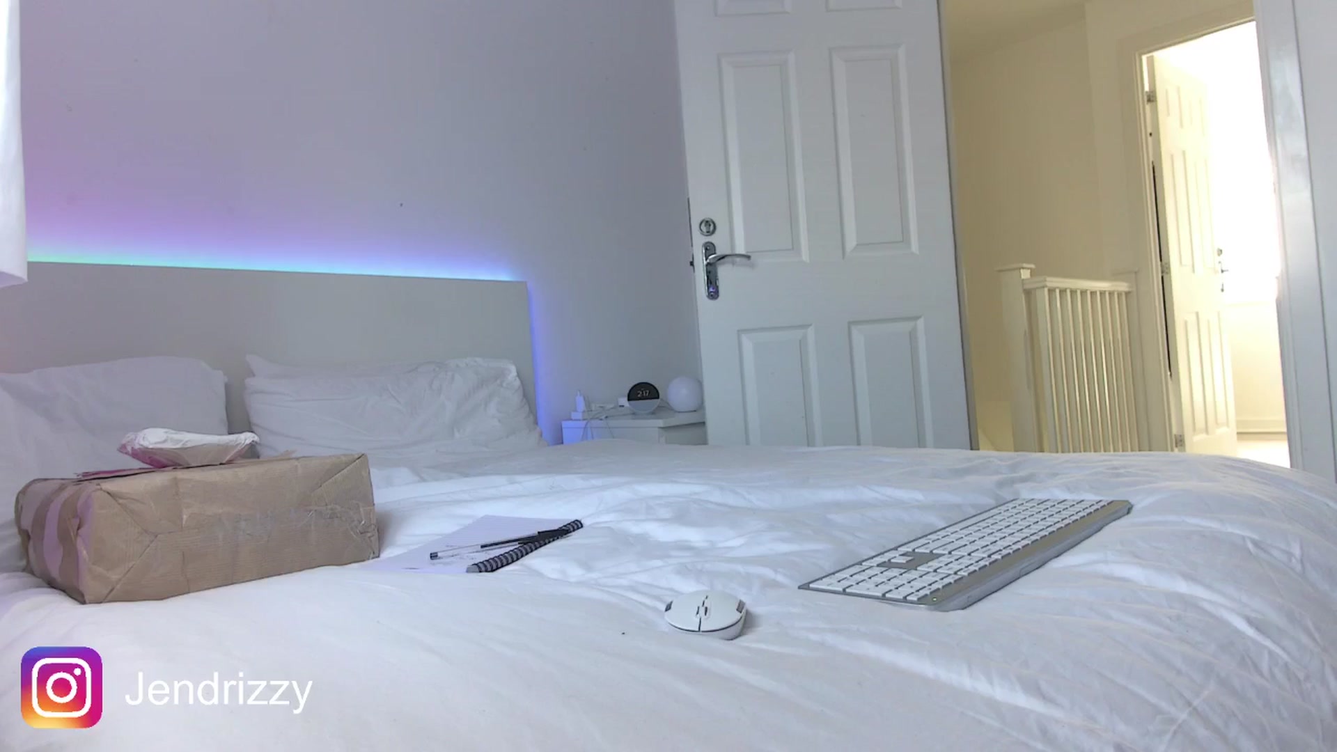 Gallery image thumbnail from Jendrizzy's myfreecams stream on, 11/23/2025, 14:55 image 6 of 20