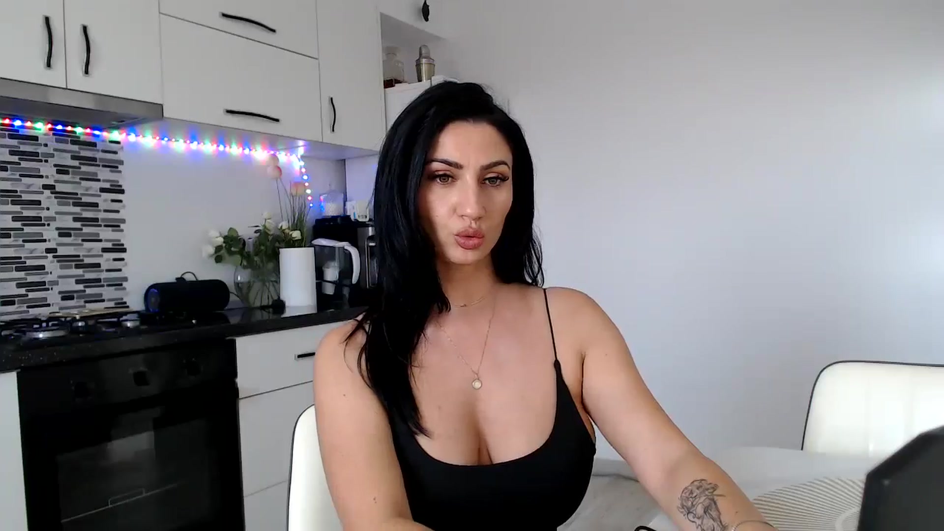 Gallery image thumbnail from JeniferJain's myfreecams stream on, 10/10/2024, 10:09 image 16 of 20