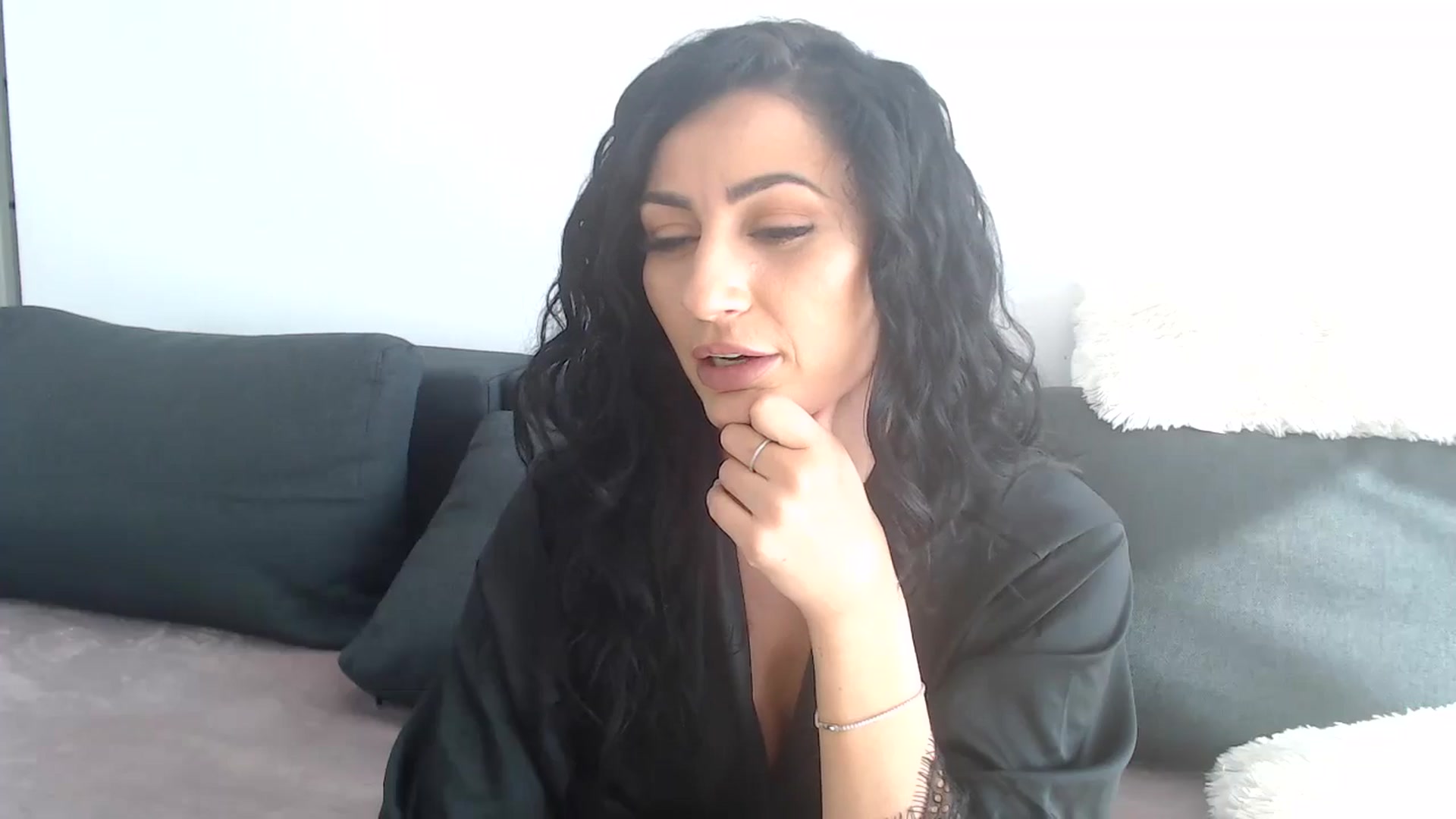 Gallery image thumbnail from JeniferJain's myfreecams stream on, 10/25/2024, 09:25 image 14 of 20