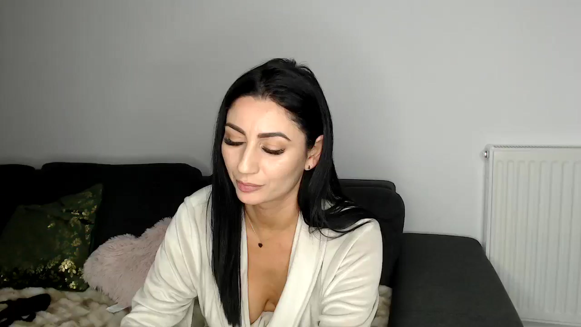 Gallery image thumbnail from JeniferJain's myfreecams stream on, 02/03/2025, 11:04 image 18 of 20