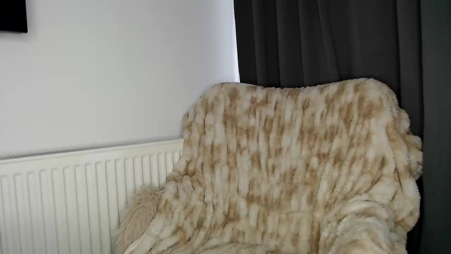 Gallery image thumbnail from JeniferJain's myfreecams stream on, 11/17/2025, 12:38 image 9 of 20