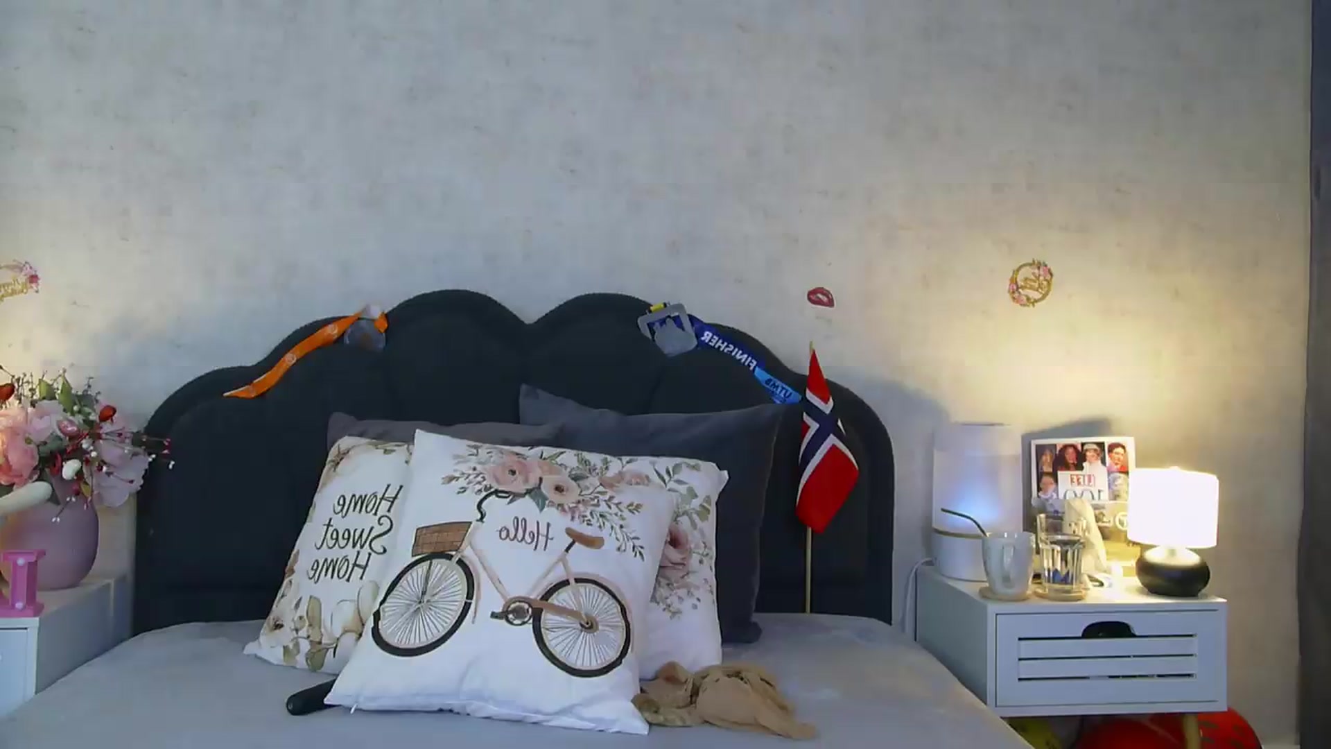 Gallery image thumbnail from JeniferS's myfreecams stream on, 08/30/2026, 10:57 image 1 of 20