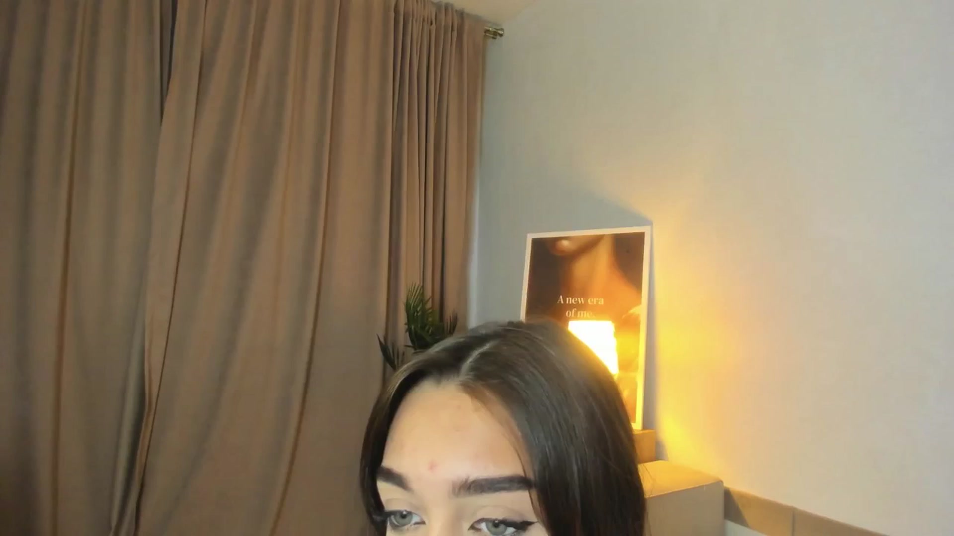 Gallery image thumbnail from Jeniferr_Star's myfreecams stream on, 07/20/2025, 21:33 image 2 of 20
