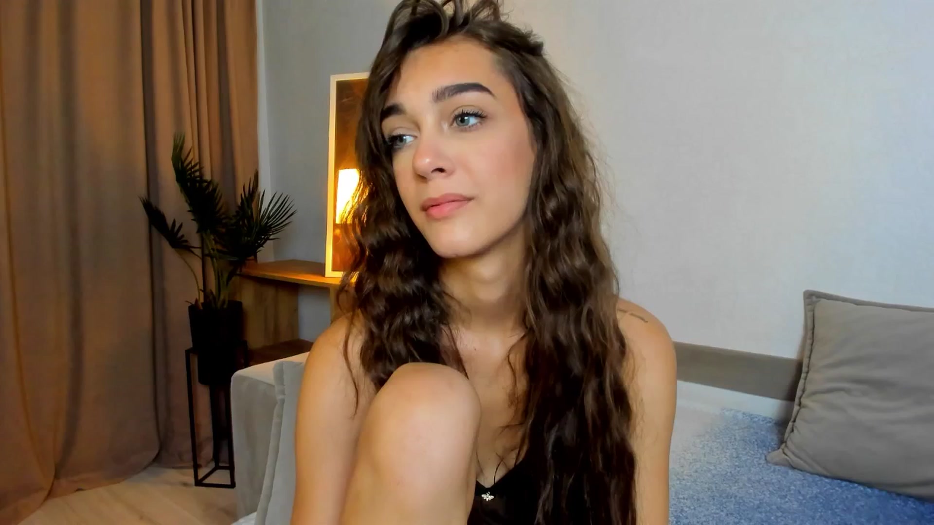 Gallery image thumbnail from Jeniferr_Star's myfreecams stream on, 07/27/2025, 21:02 image 15 of 20