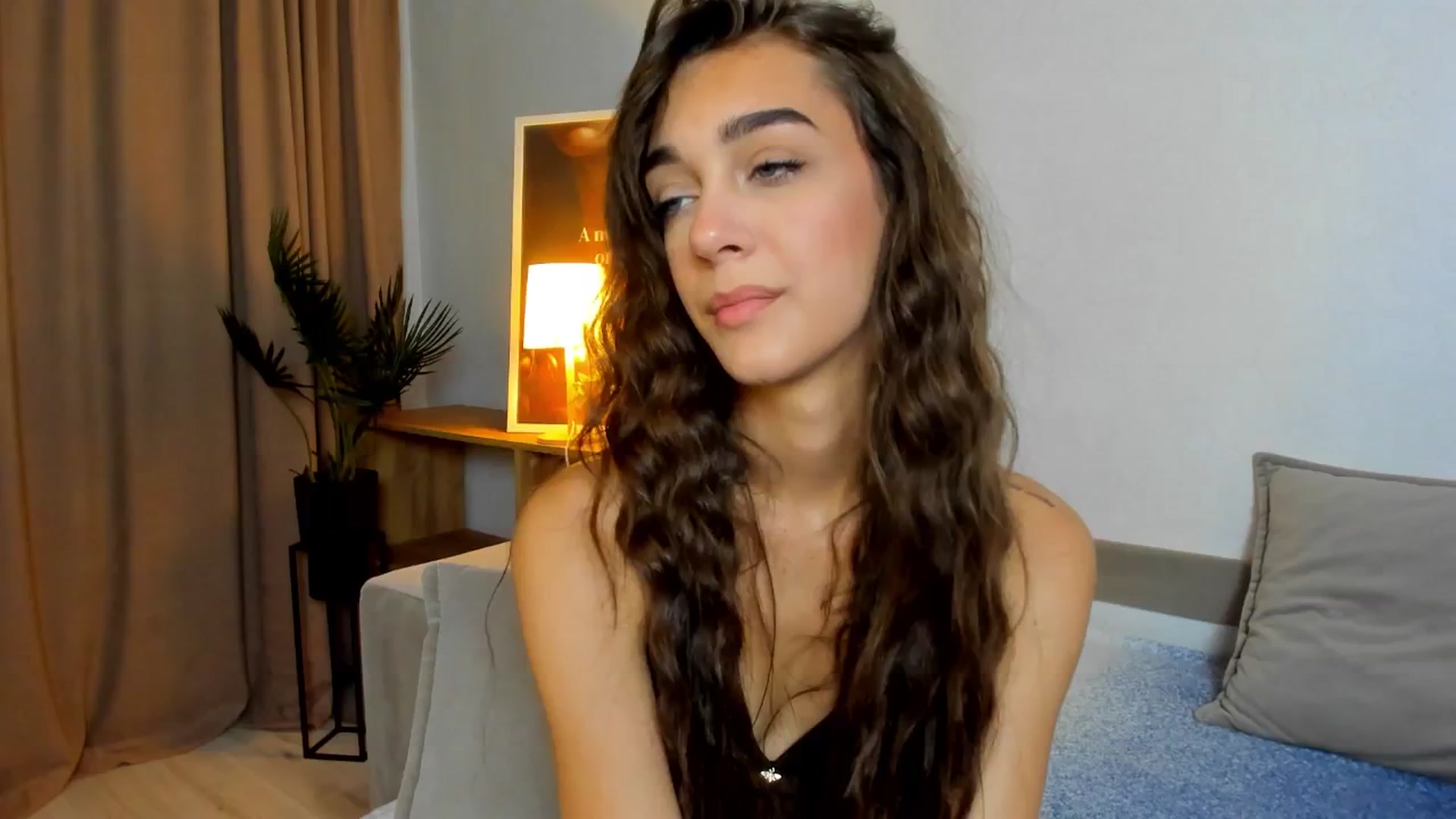 Gallery image thumbnail from Jeniferr_Star's myfreecams stream on, 07/27/2025, 21:02 image 14 of 20