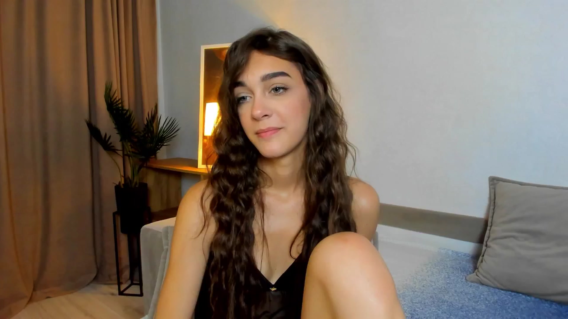 Gallery image thumbnail from Jeniferr_Star's myfreecams stream on, 07/27/2025, 21:02 image 6 of 20