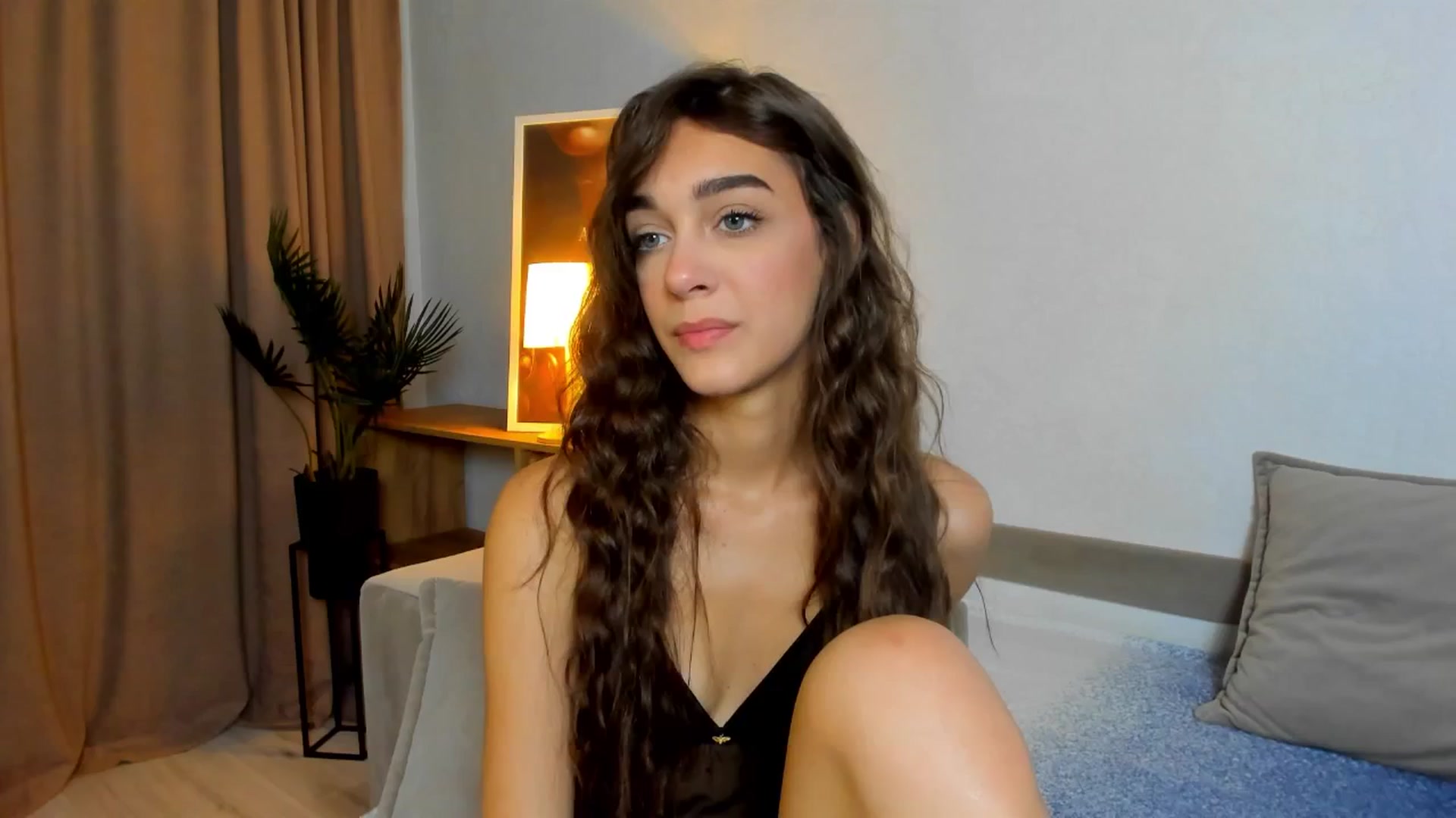 Gallery image thumbnail from Jeniferr_Star's myfreecams stream on, 07/27/2025, 21:02 image 3 of 20