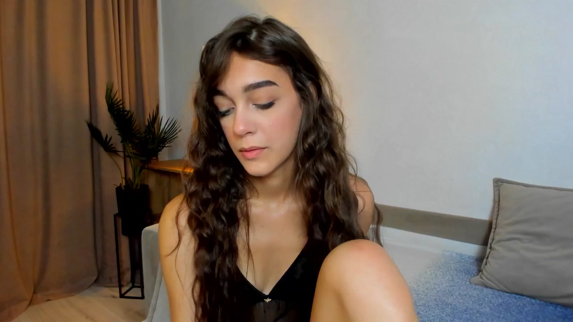 Gallery image thumbnail from Jeniferr_Star's myfreecams stream on, 07/27/2025, 21:02 image 2 of 20