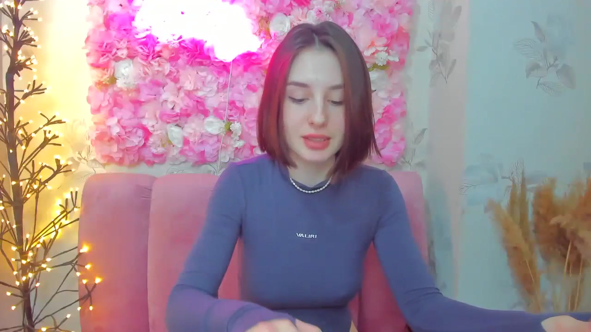 Gallery image thumbnail from JenifferBrown's myfreecams stream on, 01/03/2024, 11:46 image 17 of 20