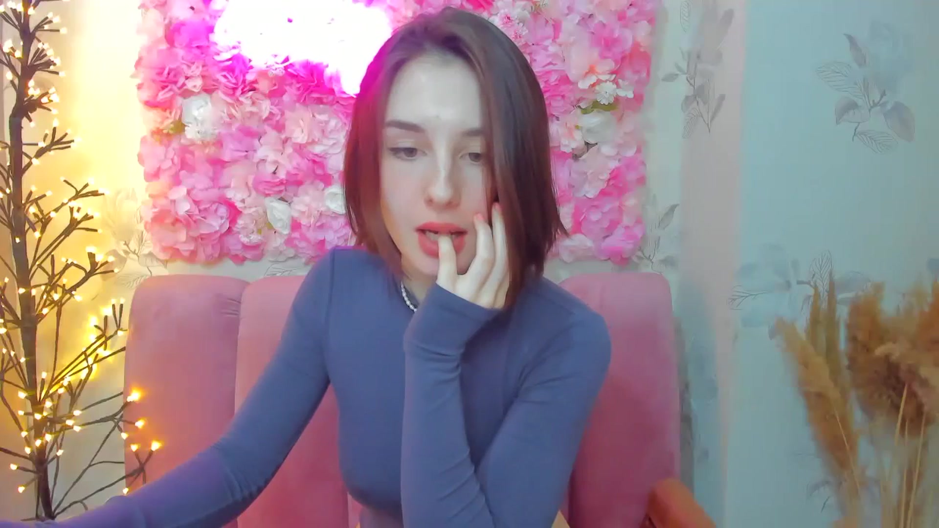Gallery image thumbnail from JenifferBrown's myfreecams stream on, 01/03/2024, 11:46 image 15 of 20