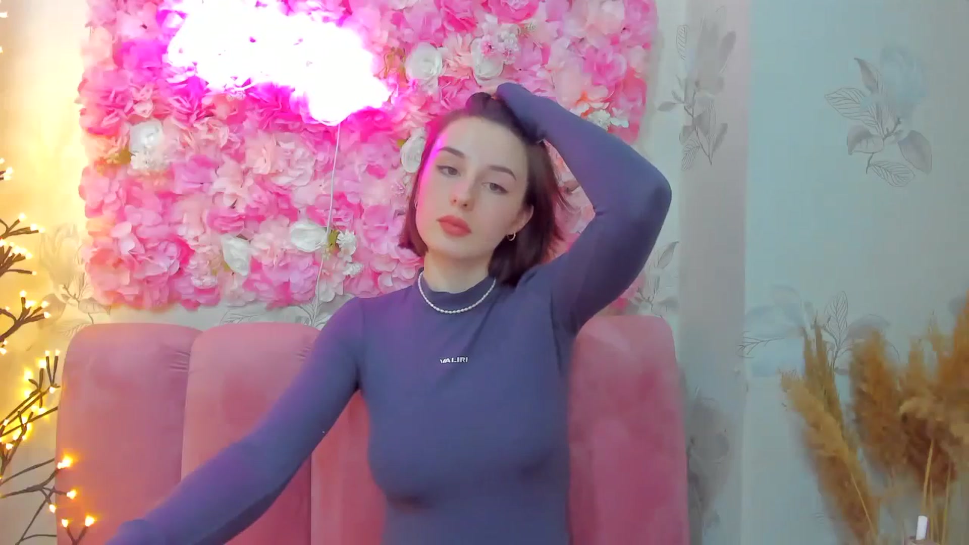 Gallery image thumbnail from JenifferBrown's myfreecams stream on, 01/03/2024, 12:46 image 16 of 20
