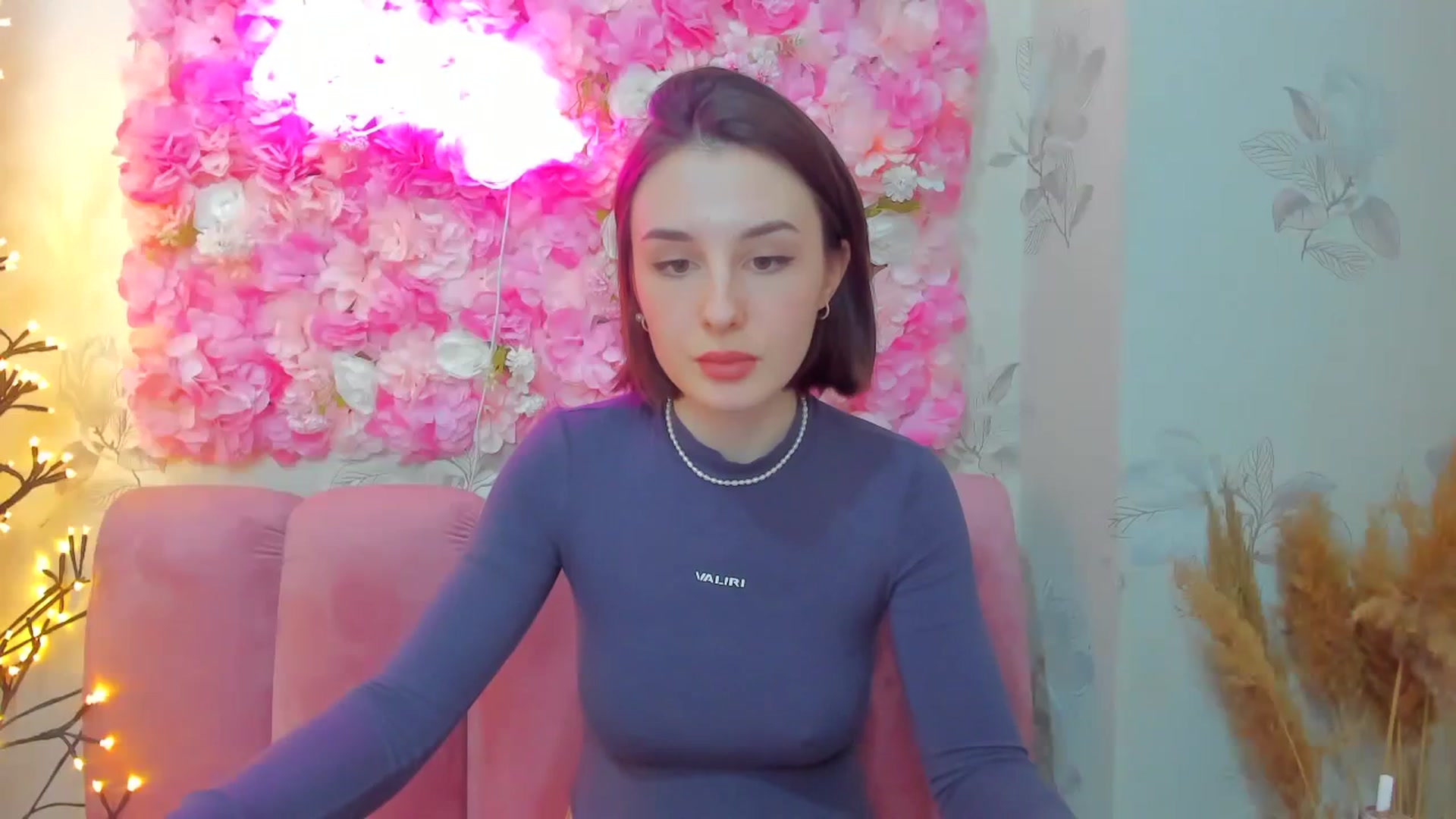 Gallery image thumbnail from JenifferBrown's myfreecams stream on, 01/03/2024, 12:46 image 10 of 20
