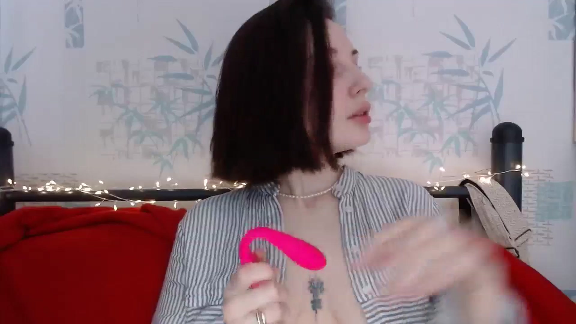 Gallery image thumbnail from JenifferBrown's myfreecams stream on, 01/06/2024, 10:55 image 9 of 20