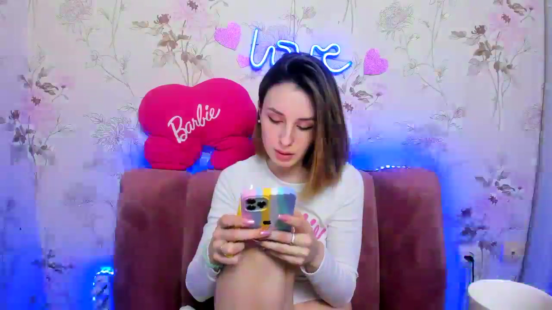 Gallery image thumbnail from JenifferBrown's myfreecams stream on, 03/16/2024, 11:22 image 18 of 20