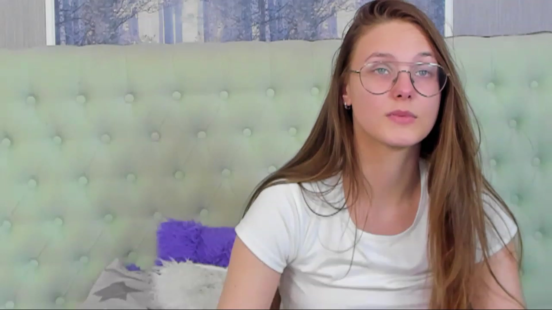Gallery image thumbnail from JenifferLux's myfreecams stream on, 11/21/2022, 18:06 image 16 of 20