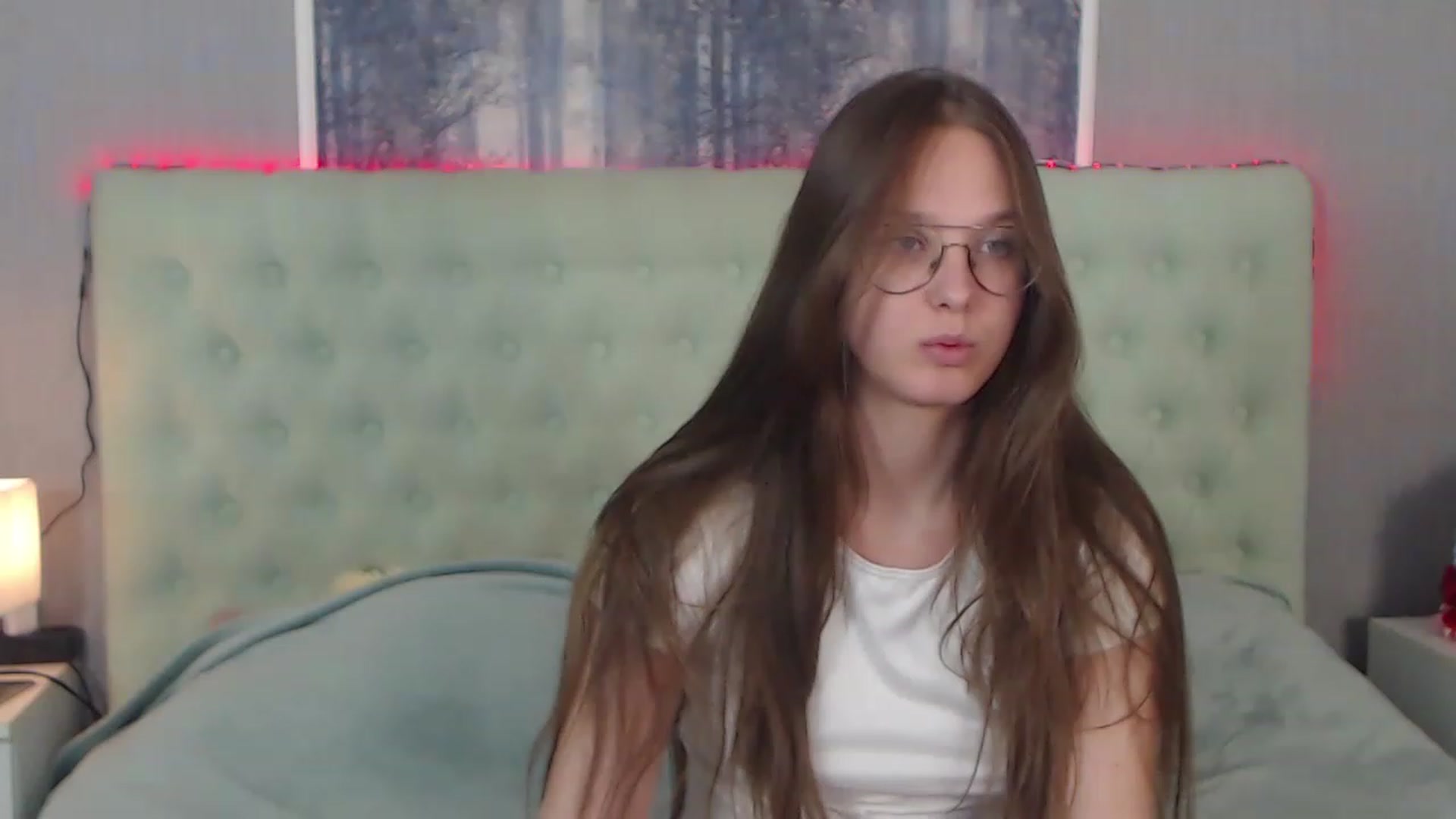 Gallery image thumbnail from JenifferLux's myfreecams stream on, 12/01/2022, 12:54 image 14 of 20