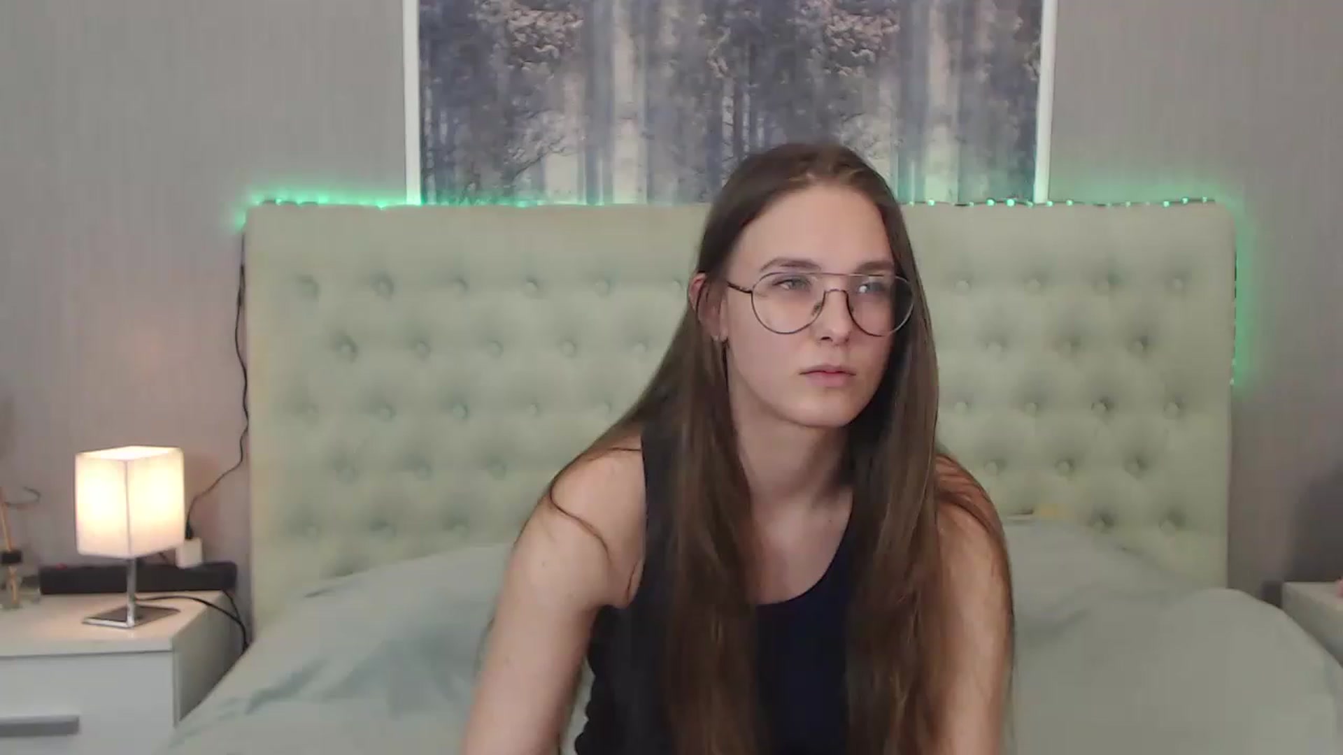 Gallery image thumbnail from JenifferLux's myfreecams stream on, 12/02/2022, 16:20 image 7 of 20