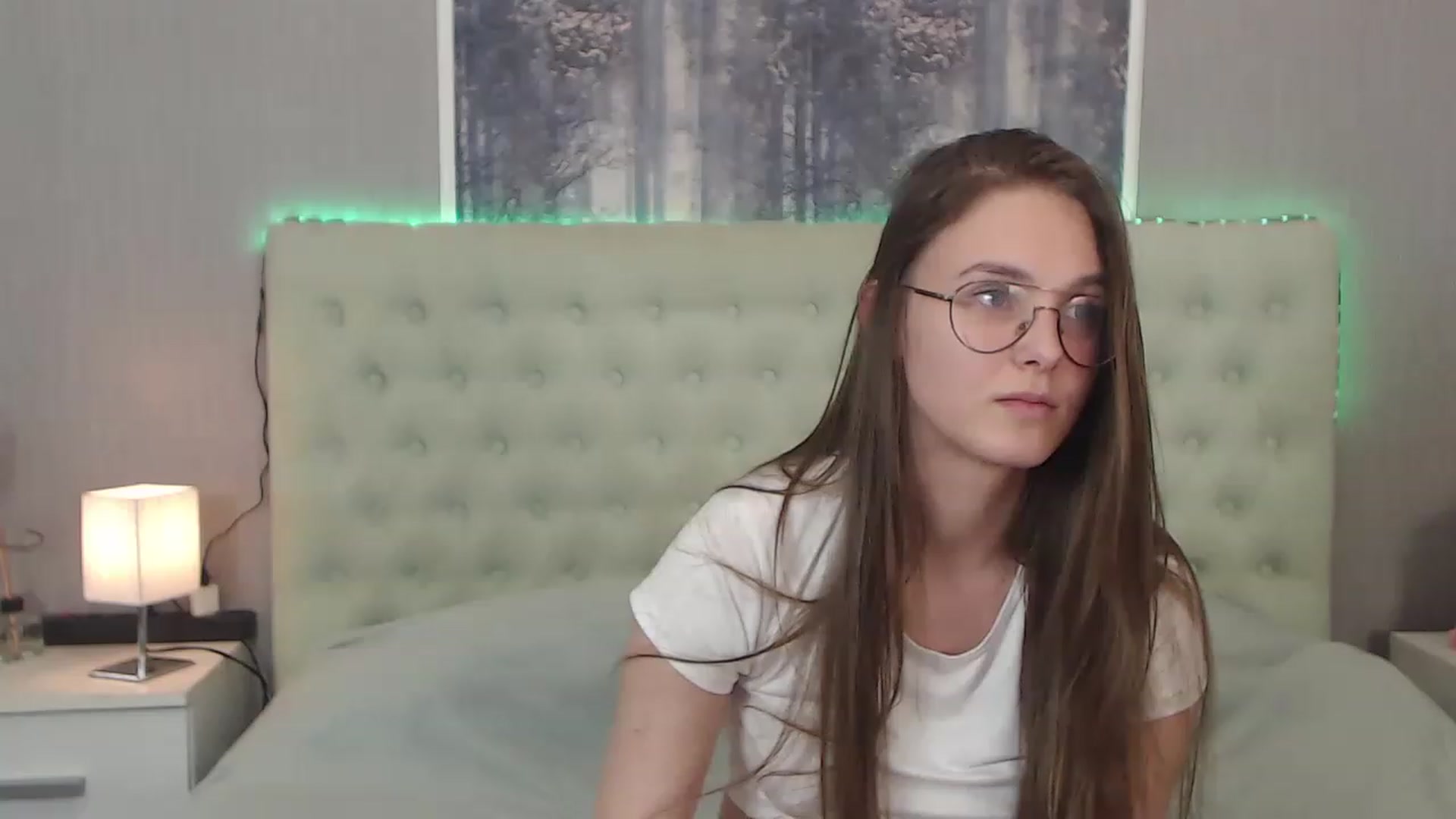 Gallery image thumbnail from JenifferLux's myfreecams stream on, 12/02/2022, 16:20 image 19 of 20