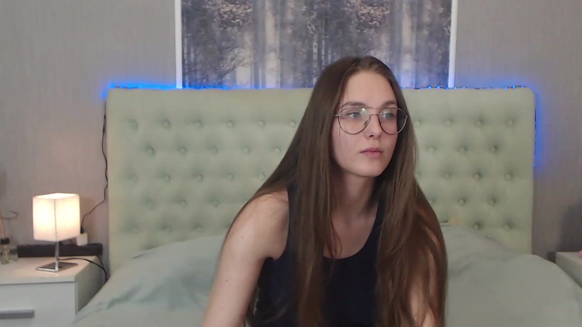 Gallery image thumbnail from JenifferLux's myfreecams stream on, 12/02/2022, 16:20 image 2 of 20