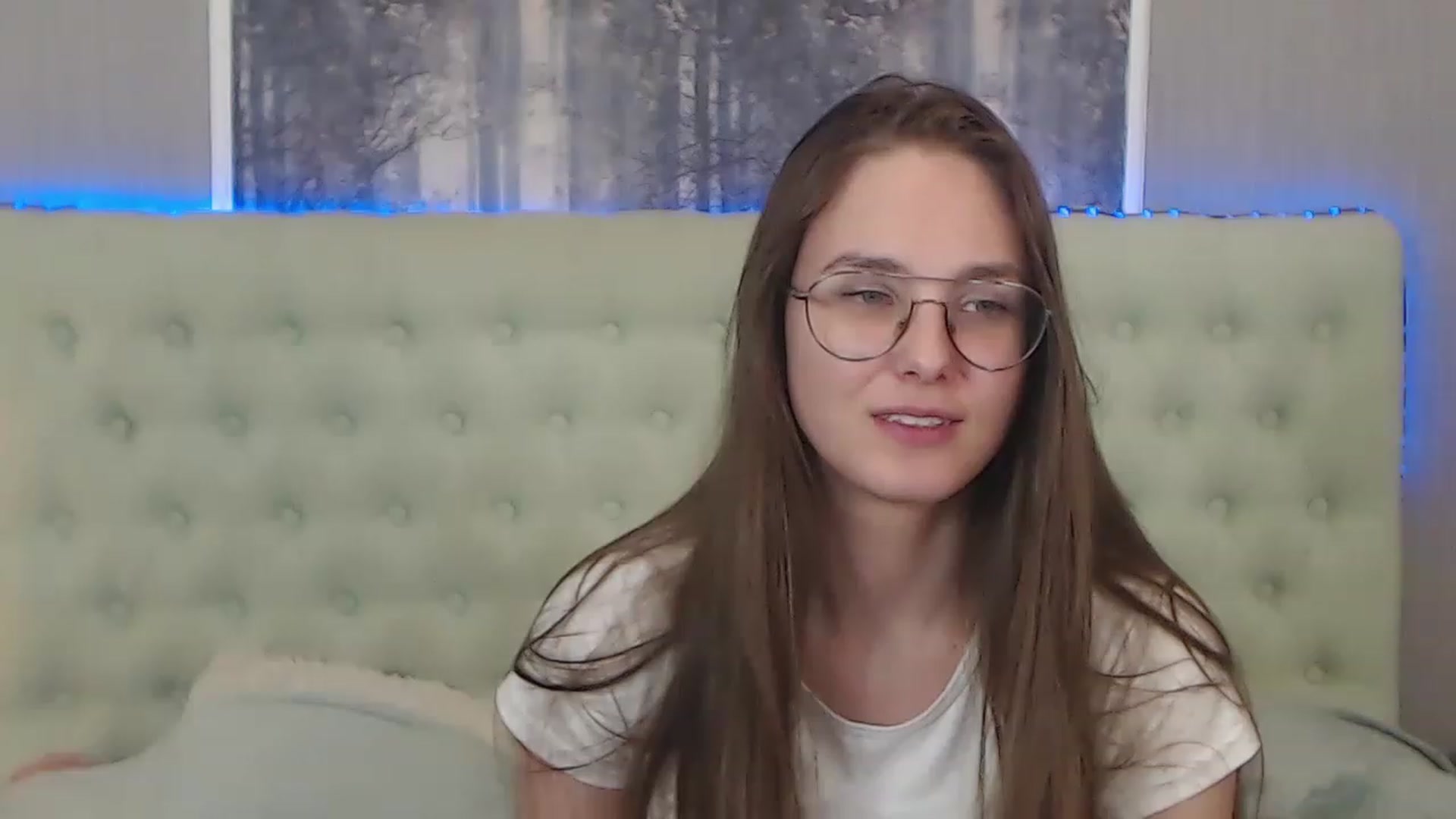 Gallery image thumbnail from JenifferLux's myfreecams stream on, 12/02/2022, 18:13 image 13 of 20