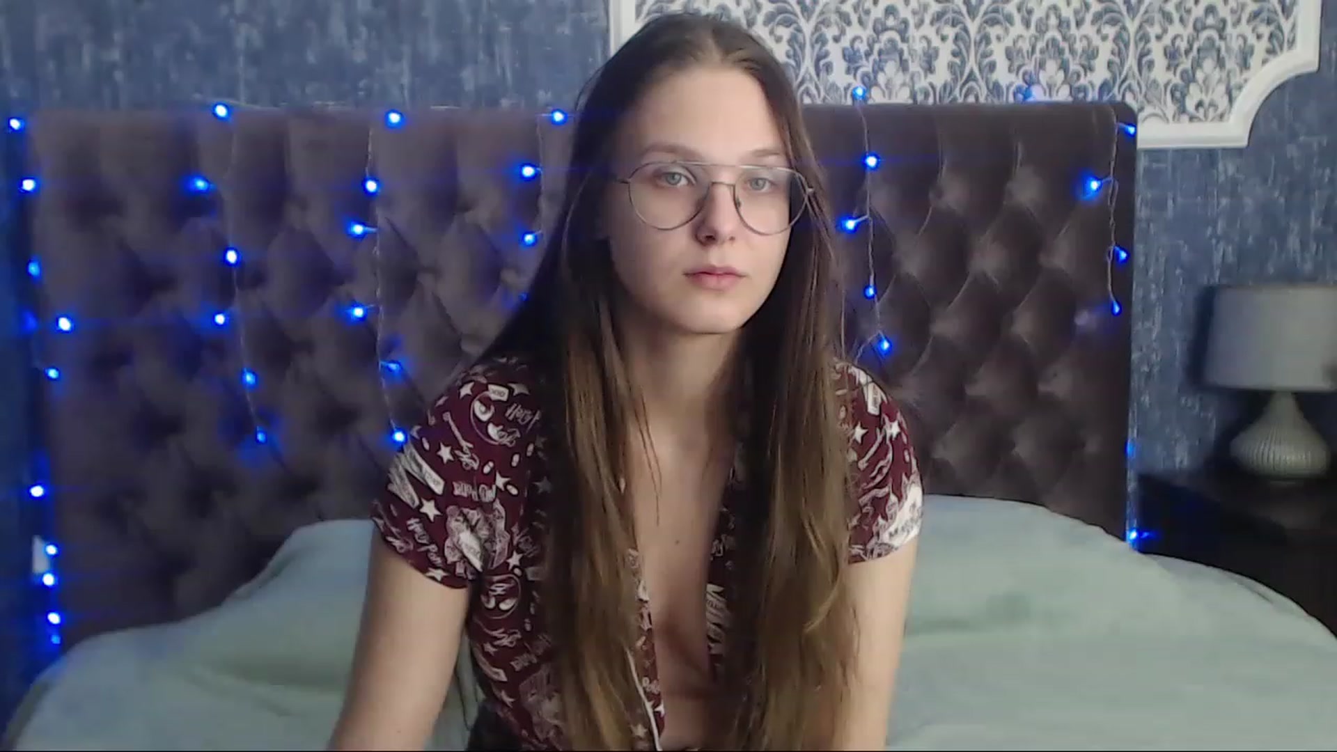 Gallery image thumbnail from JenifferLux's myfreecams stream on, 12/04/2022, 10:10 image 4 of 20