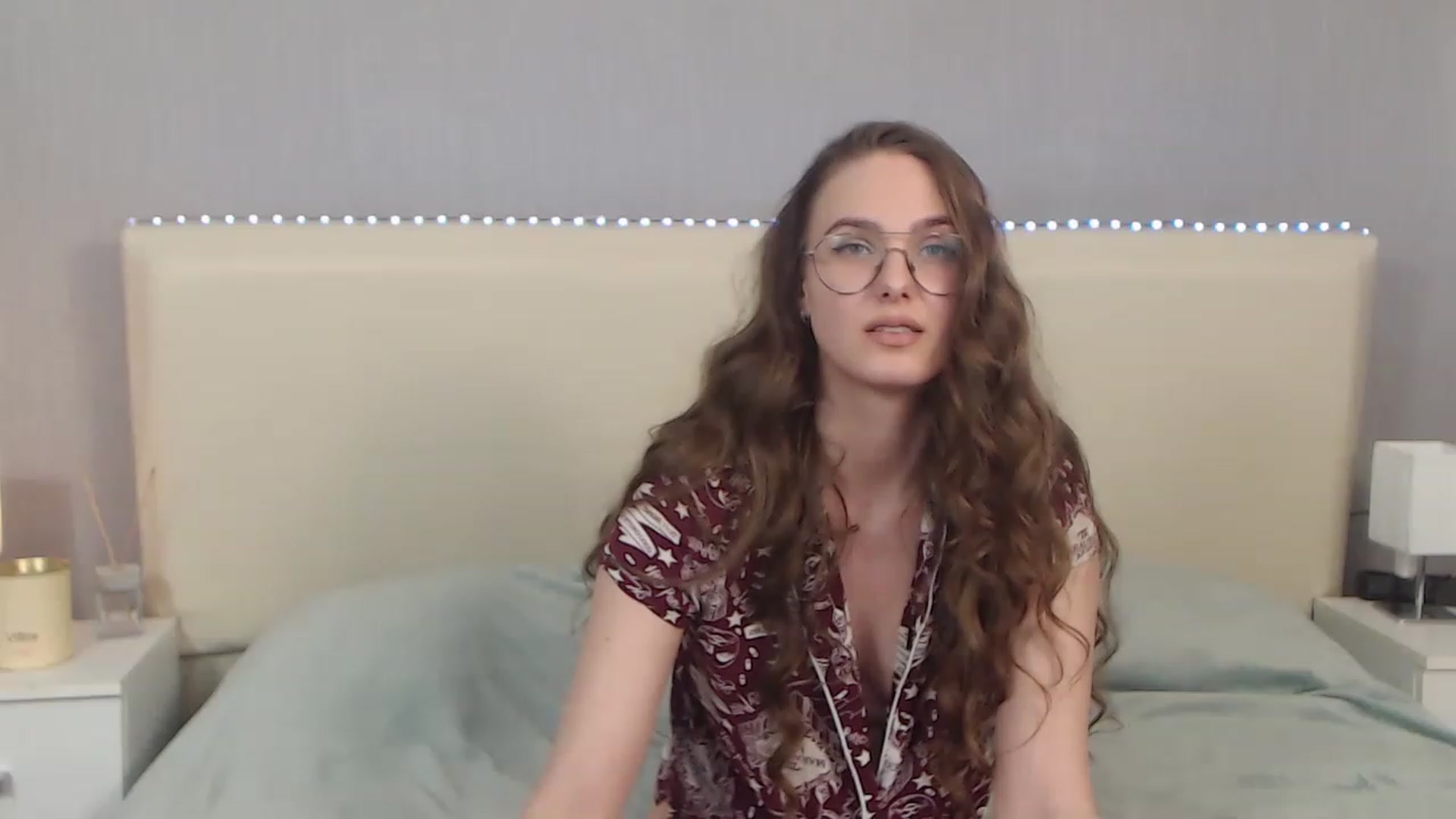 Gallery image thumbnail from JenifferLux's myfreecams stream on, 12/08/2022, 14:58 image 11 of 20