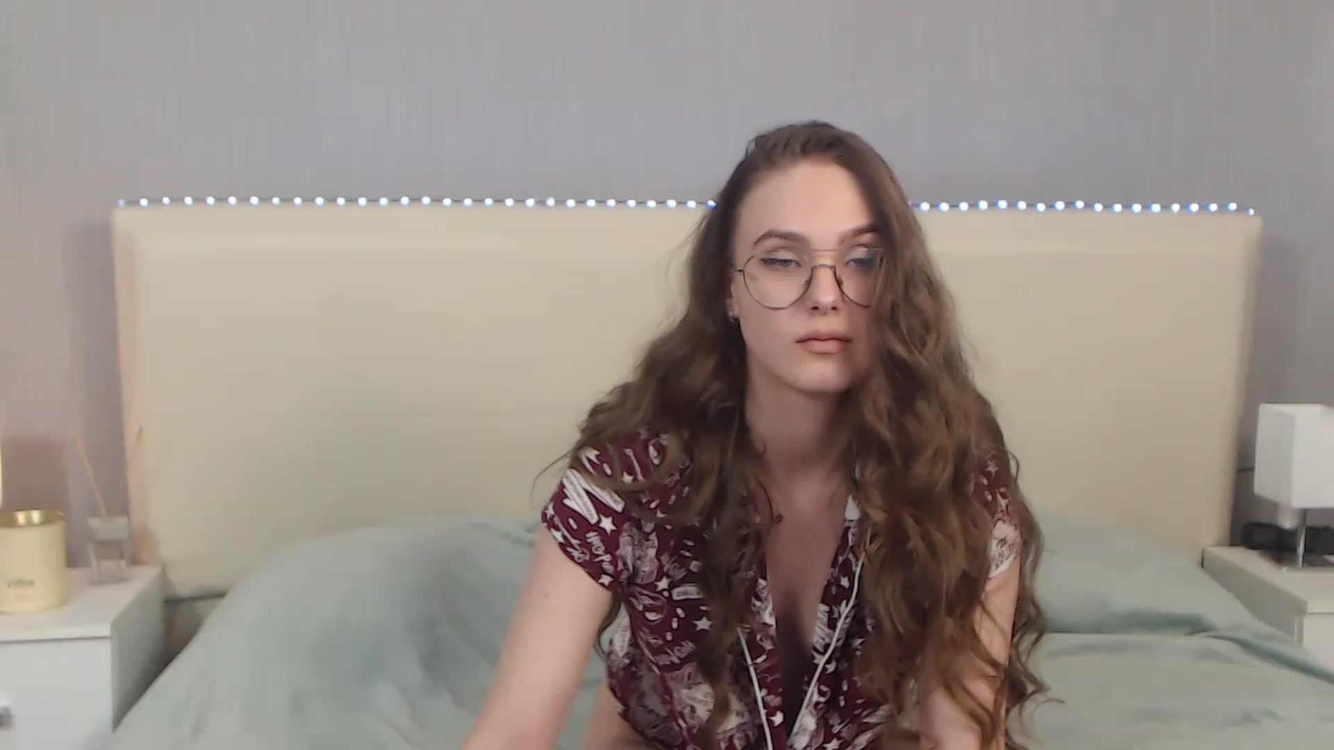 Gallery image thumbnail from JenifferLux's myfreecams stream on, 12/08/2022, 14:58 image 9 of 20