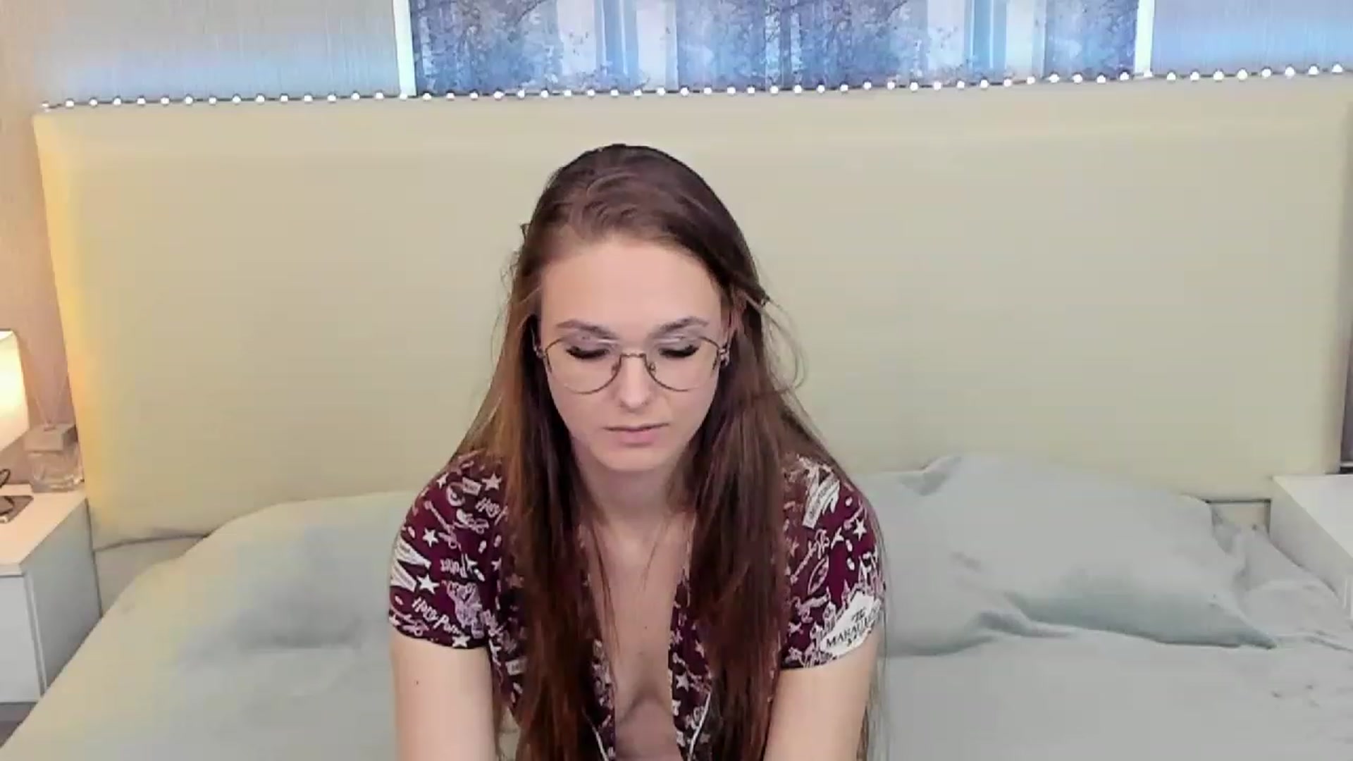Gallery image thumbnail from JenifferLux's myfreecams stream on, 12/19/2022, 12:22 image 17 of 20