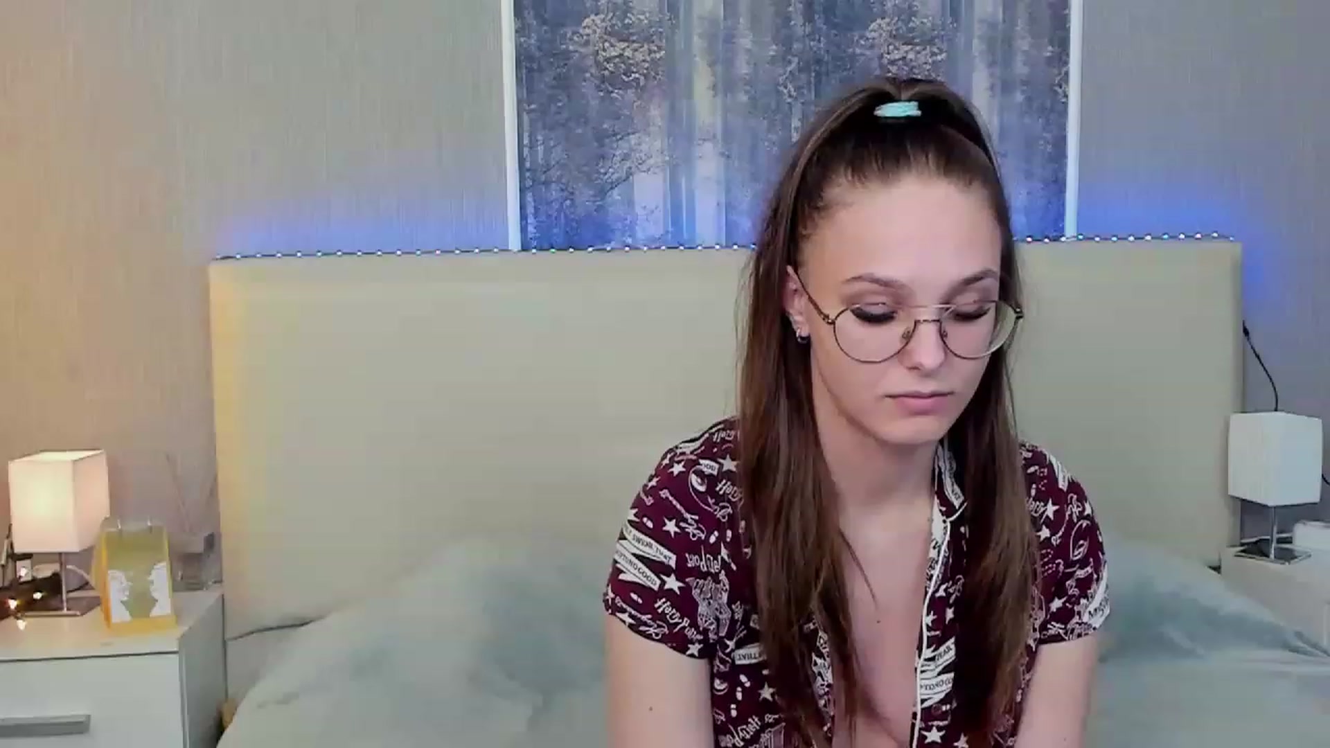 Gallery image thumbnail from JenifferLux's myfreecams stream on, 12/28/2022, 18:14 image 16 of 20