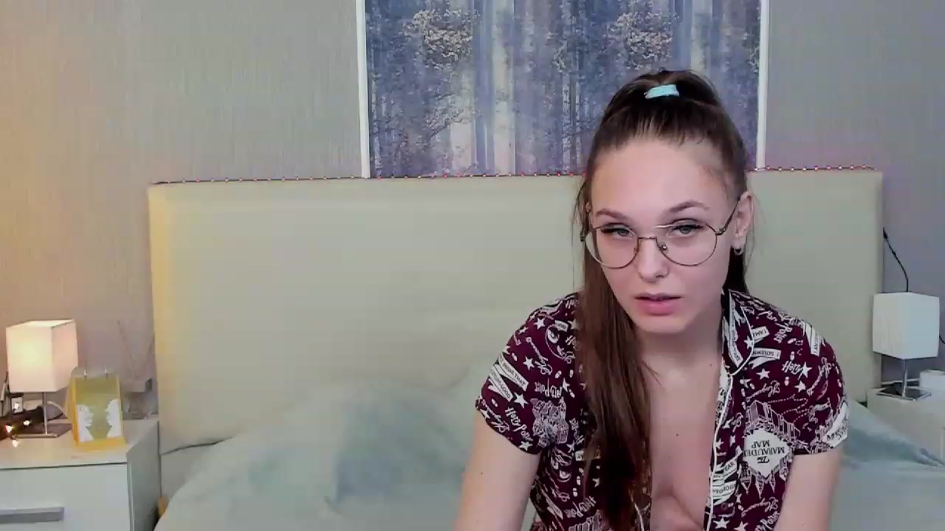 Gallery image thumbnail from JenifferLux's myfreecams stream on, 12/28/2022, 18:14 image 5 of 20