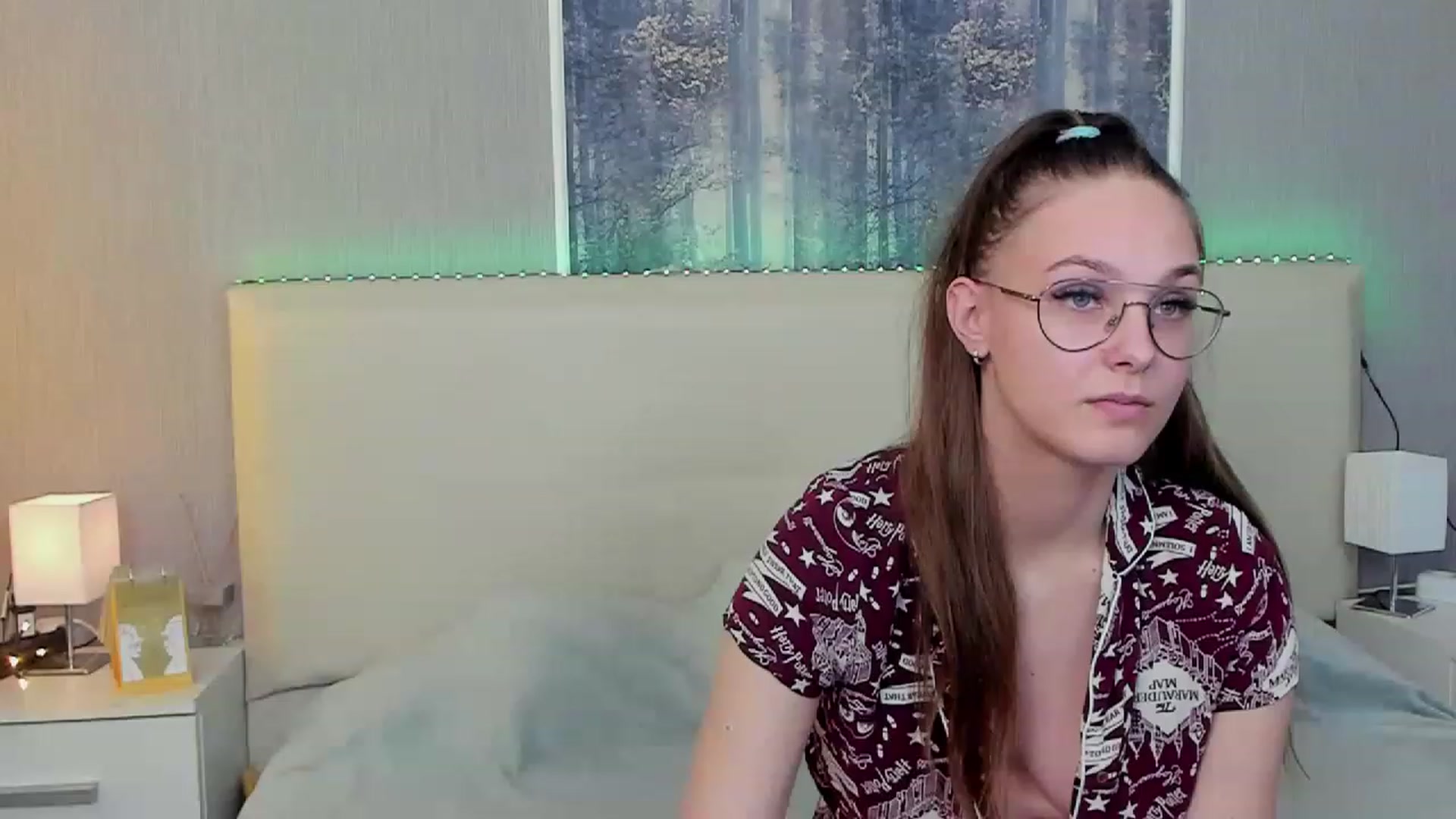 Gallery image thumbnail from JenifferLux's myfreecams stream on, 12/28/2022, 18:14 image 9 of 20