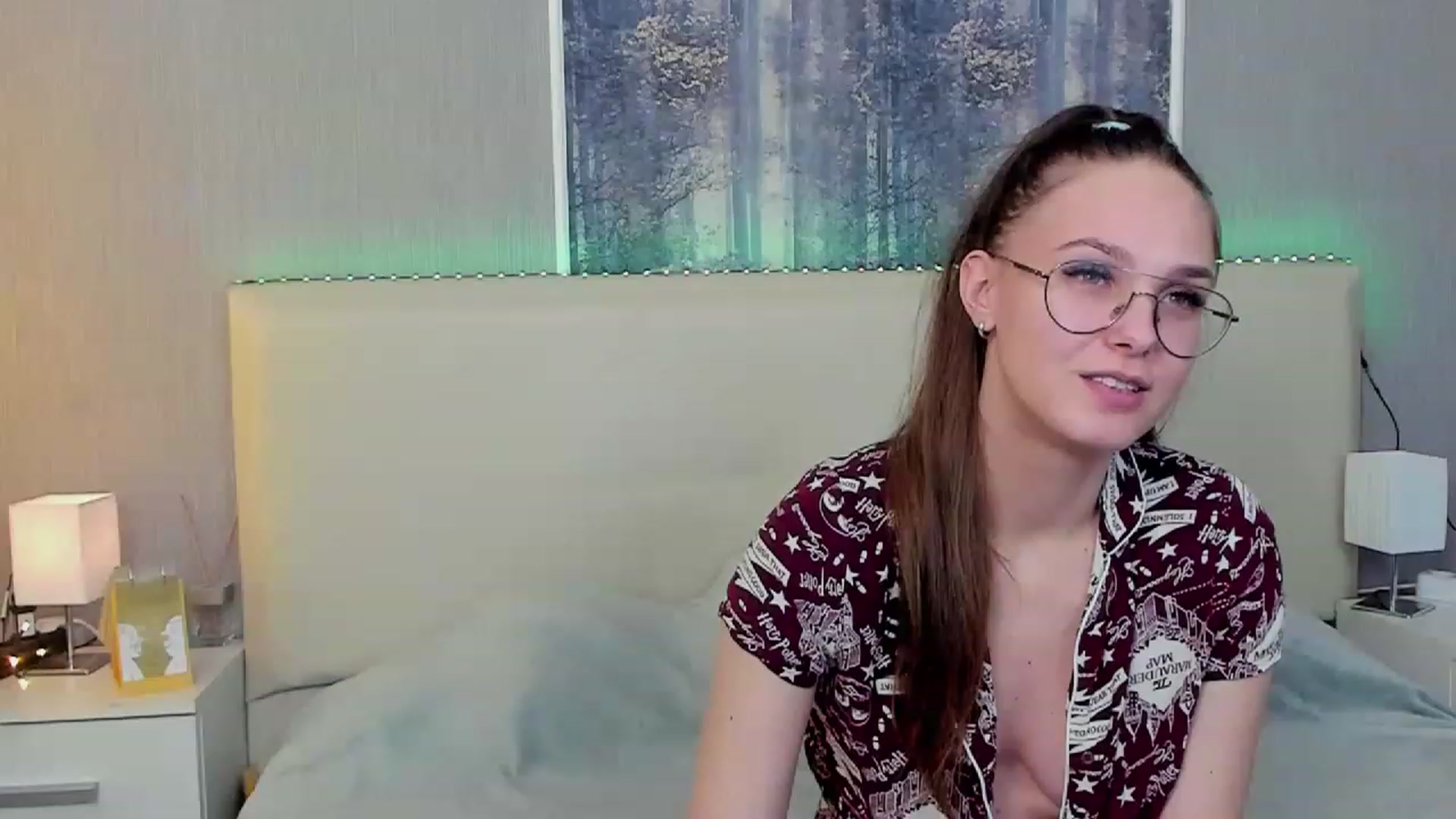Gallery image thumbnail from JenifferLux's myfreecams stream on, 12/28/2022, 18:14 image 3 of 20