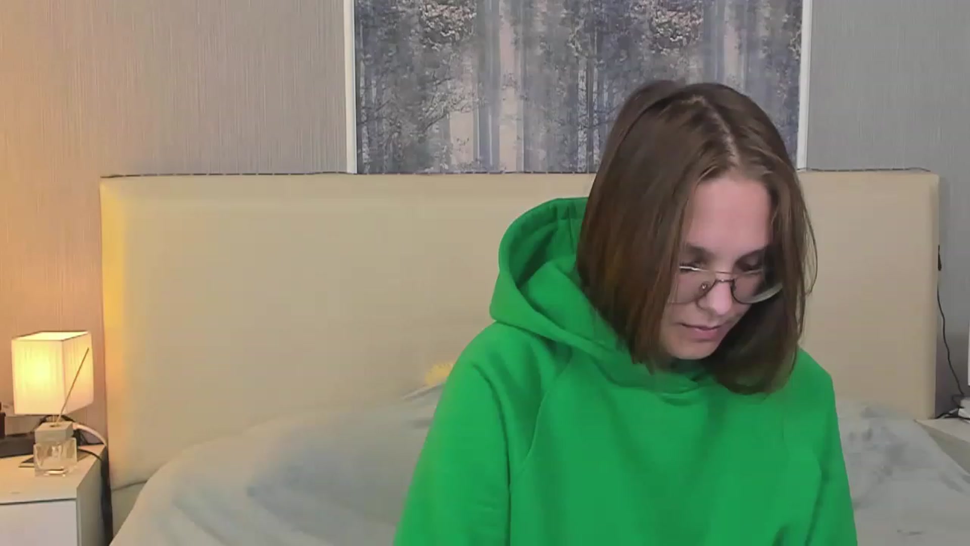 Gallery image thumbnail from JenifferLux's myfreecams stream on, 02/04/2023, 18:59 image 1 of 20