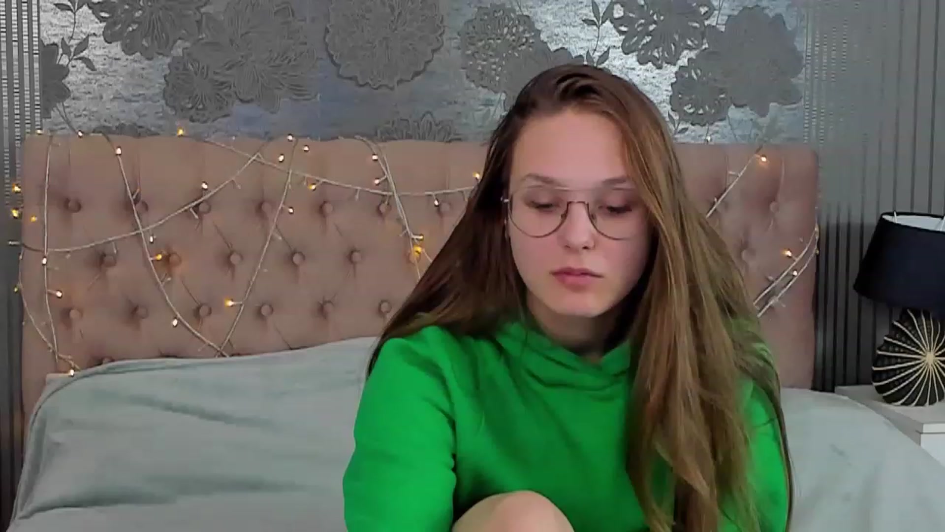 Gallery image thumbnail from JenifferLux's myfreecams stream on, 02/05/2023, 12:07 image 3 of 20