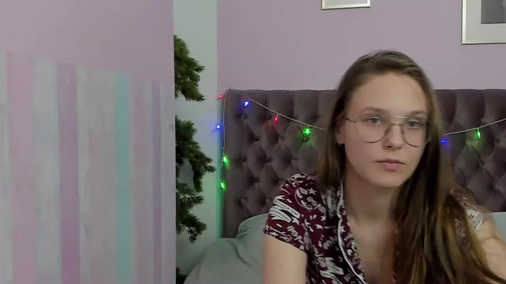 Gallery image thumbnail from JenifferLux's myfreecams stream on, 03/03/2023, 18:49 image 1 of 20