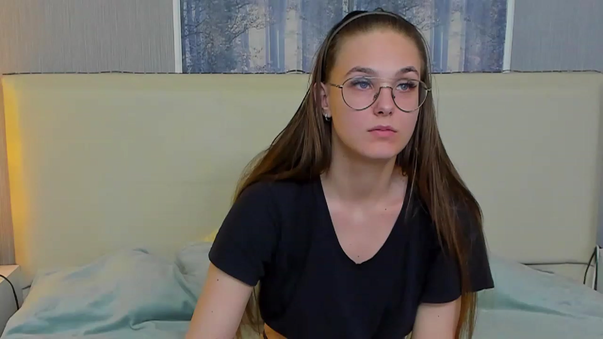 Gallery image thumbnail from JenifferLux's myfreecams stream on, 03/18/2023, 19:15 image 8 of 20